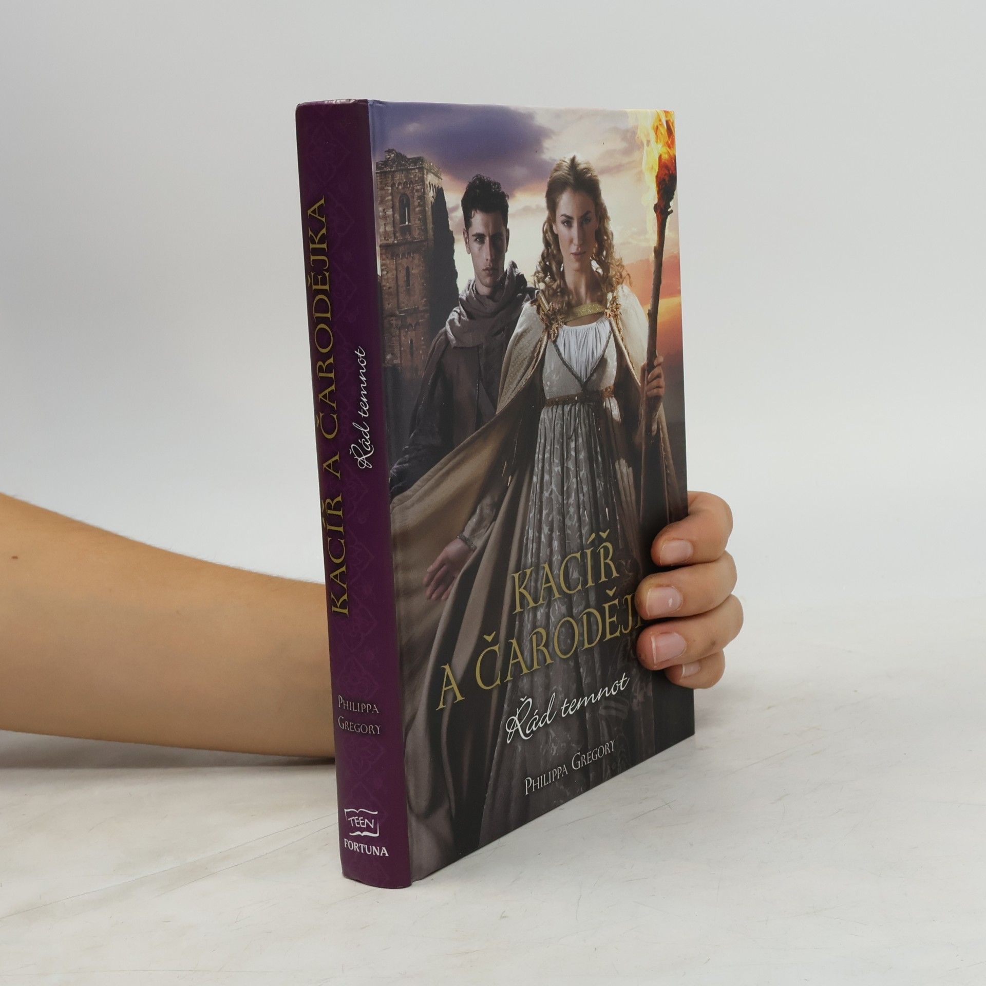 Philippa Gregory Řád temnot. Kacíř a čarodějka