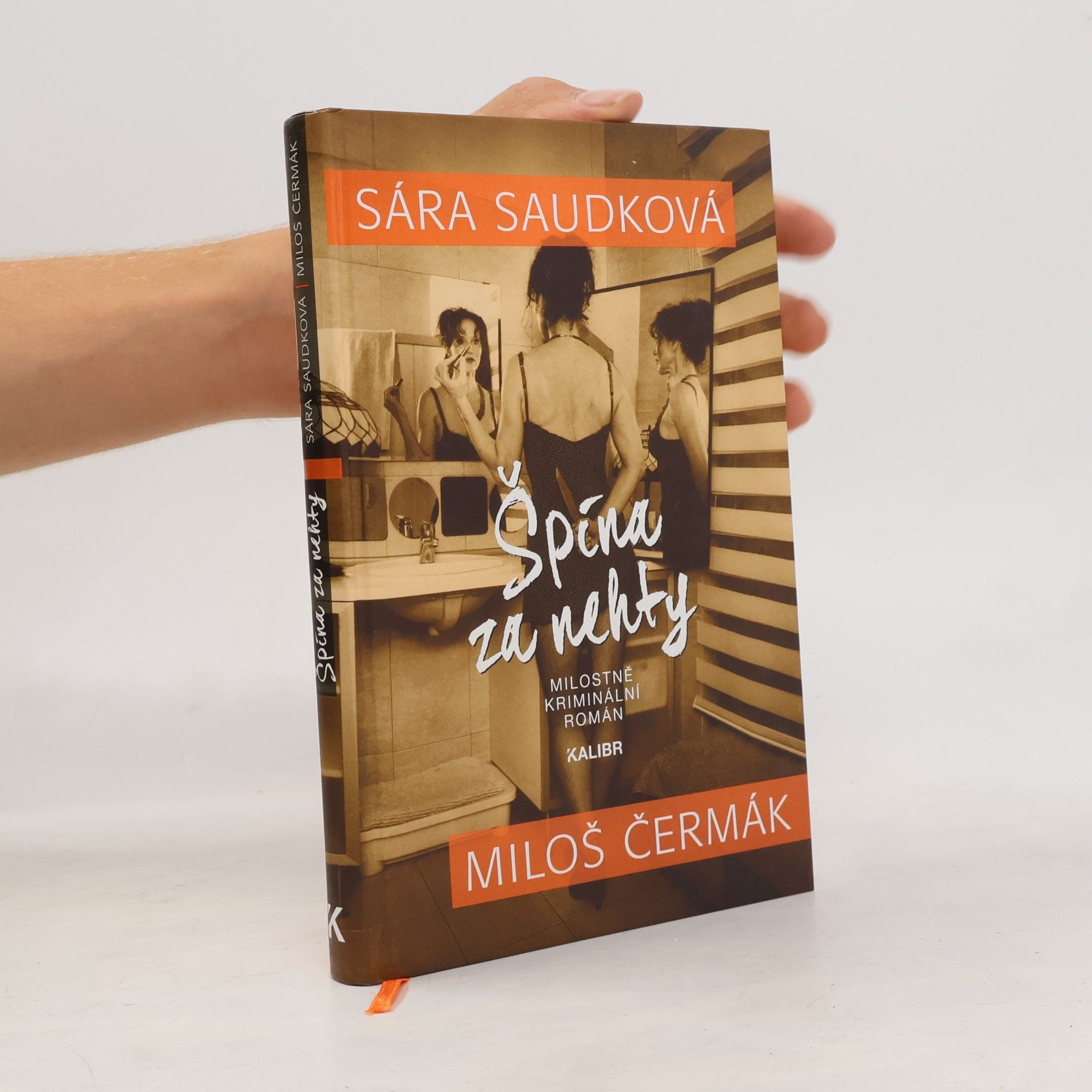 Sára Saudková Špína za nehty