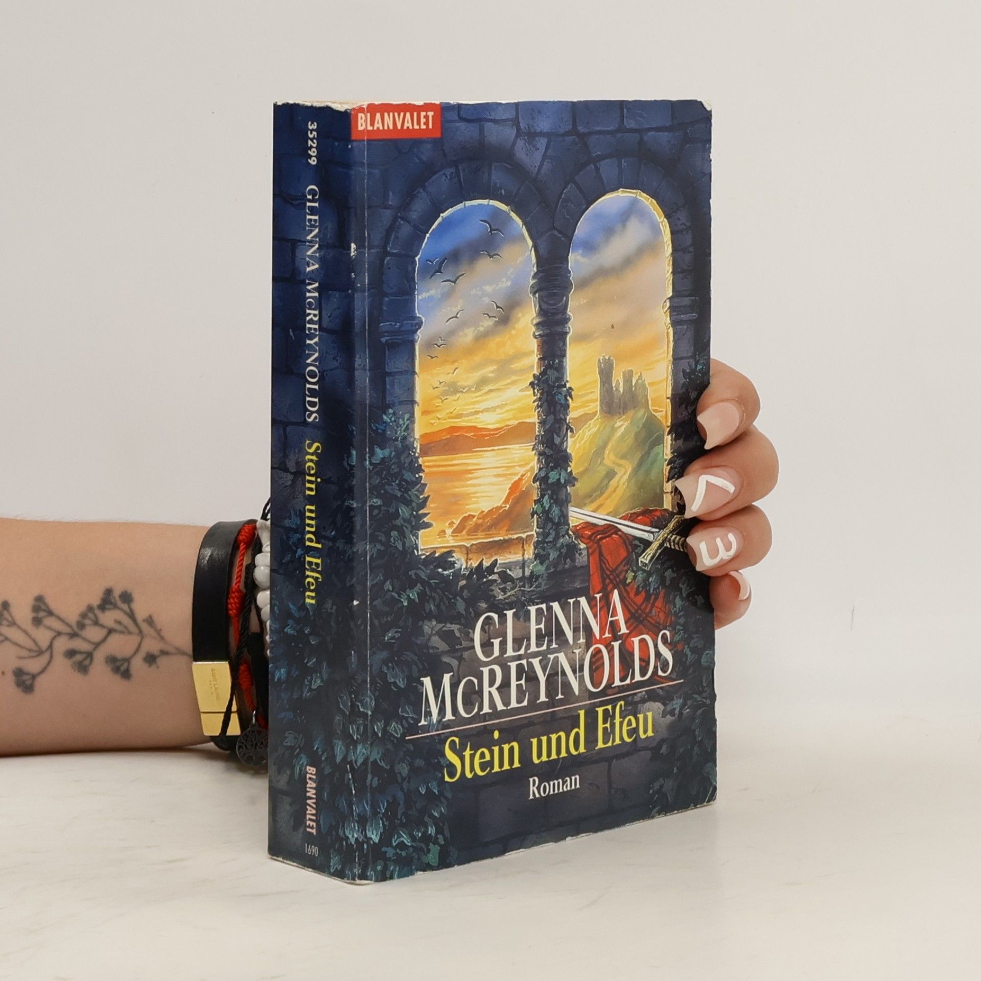 Glenna McReynolds Stein und Efeu