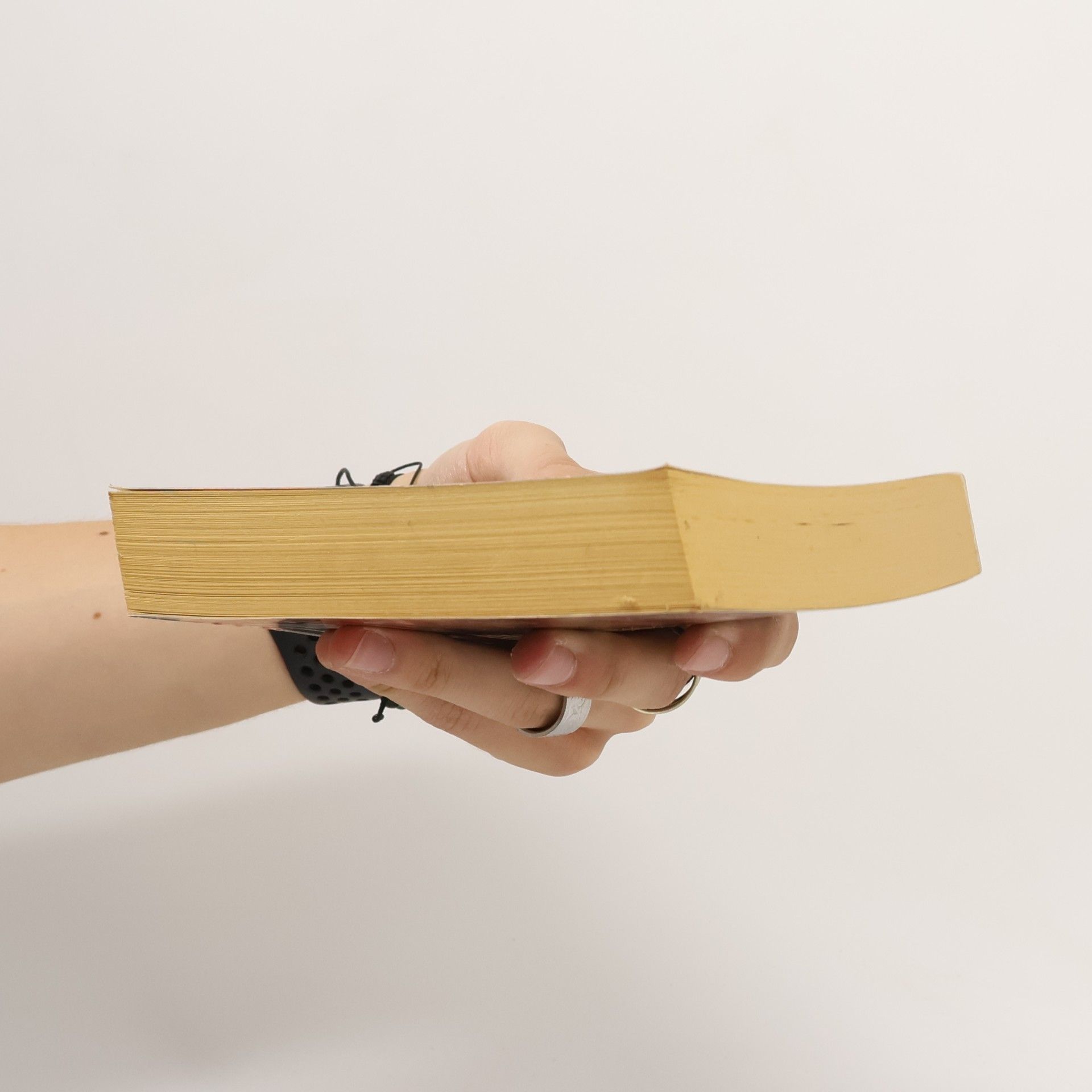 Graham Sharp Paul Helfortova válka. Kniha druhá, Bitva na Kovářských světech
