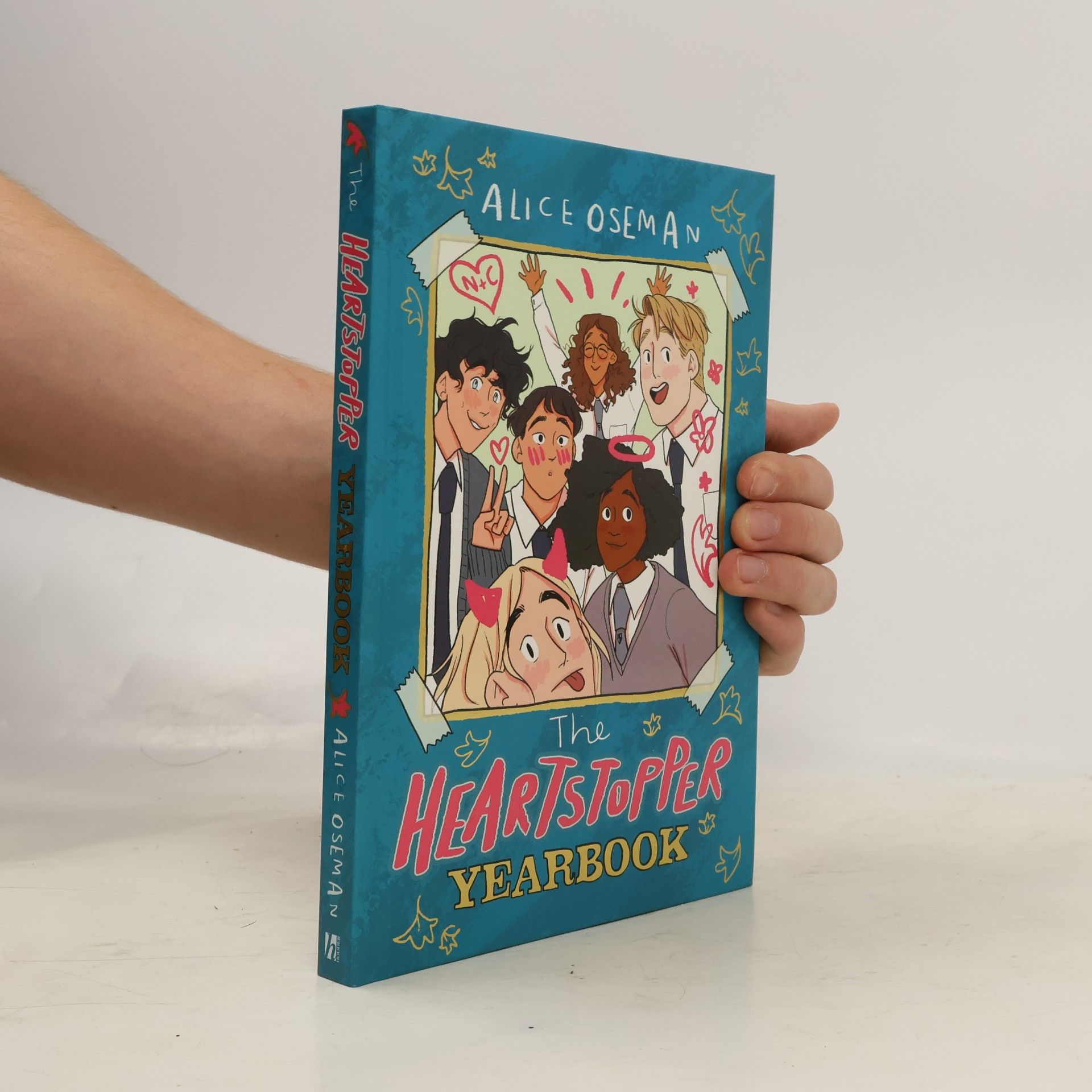 Alice Oseman The Heartstopper yearbook