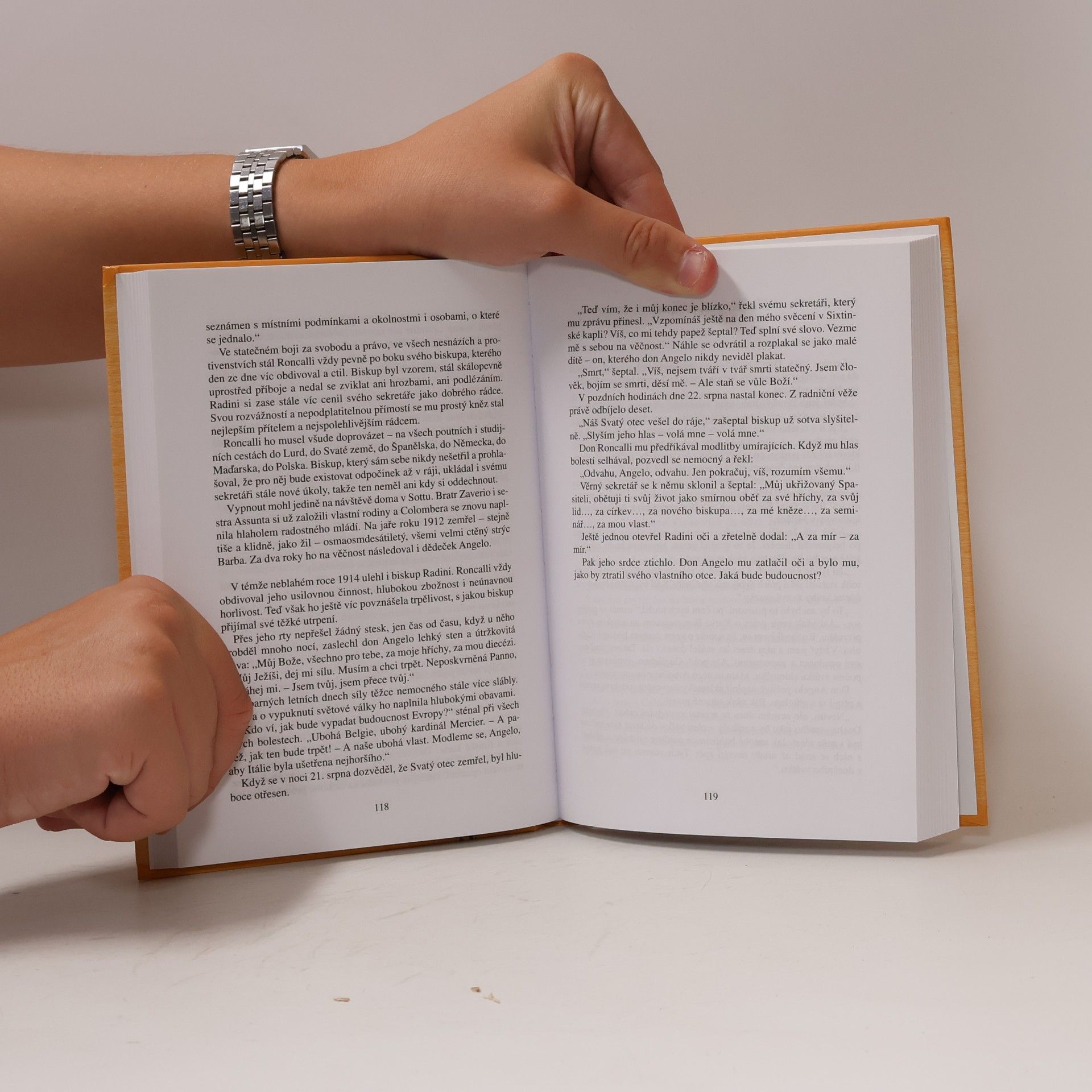 Wilhelm Hünermann Farář světa : život Jana XXIII.