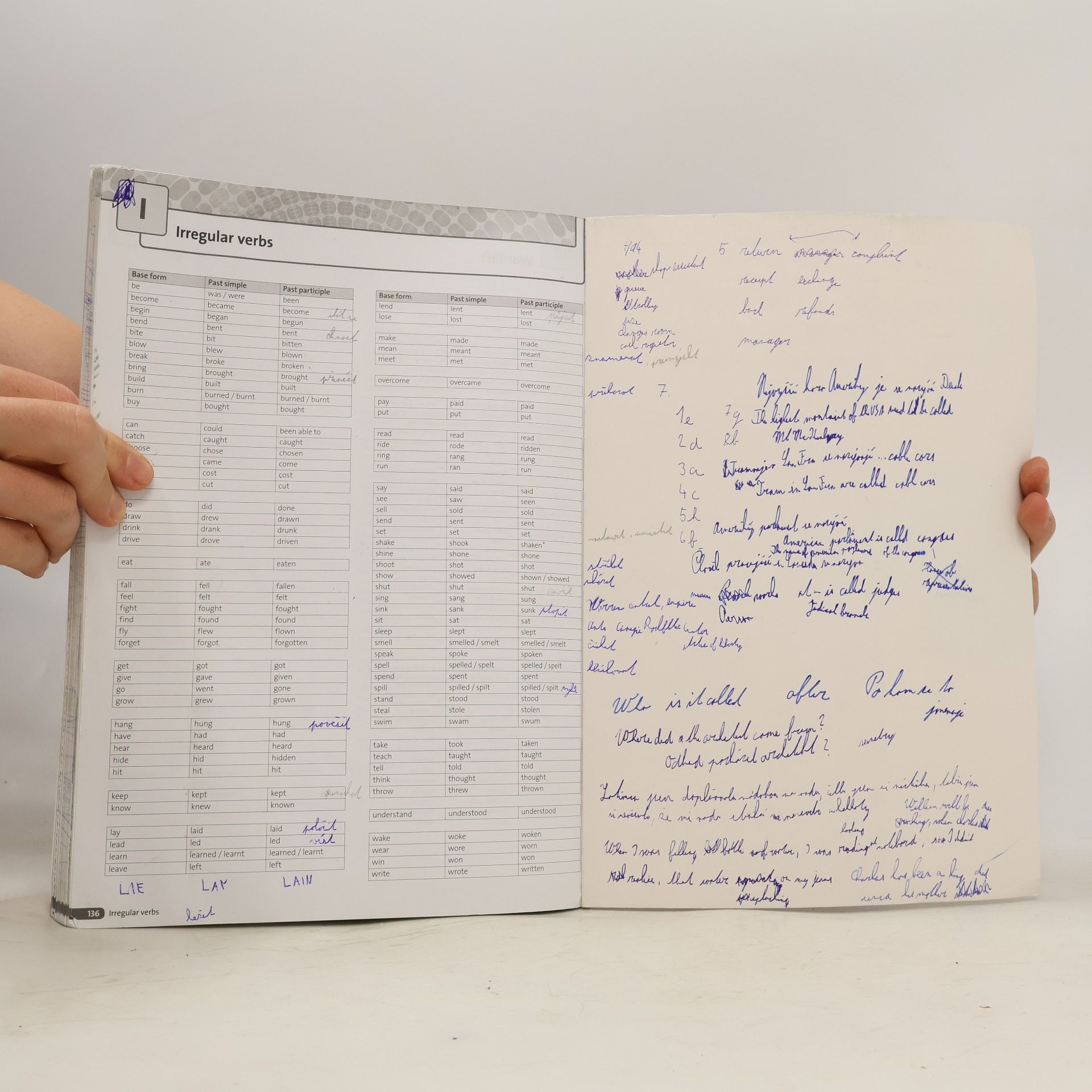 Autorenkollektiv Maturita Solutions: Intermediate - Workbook