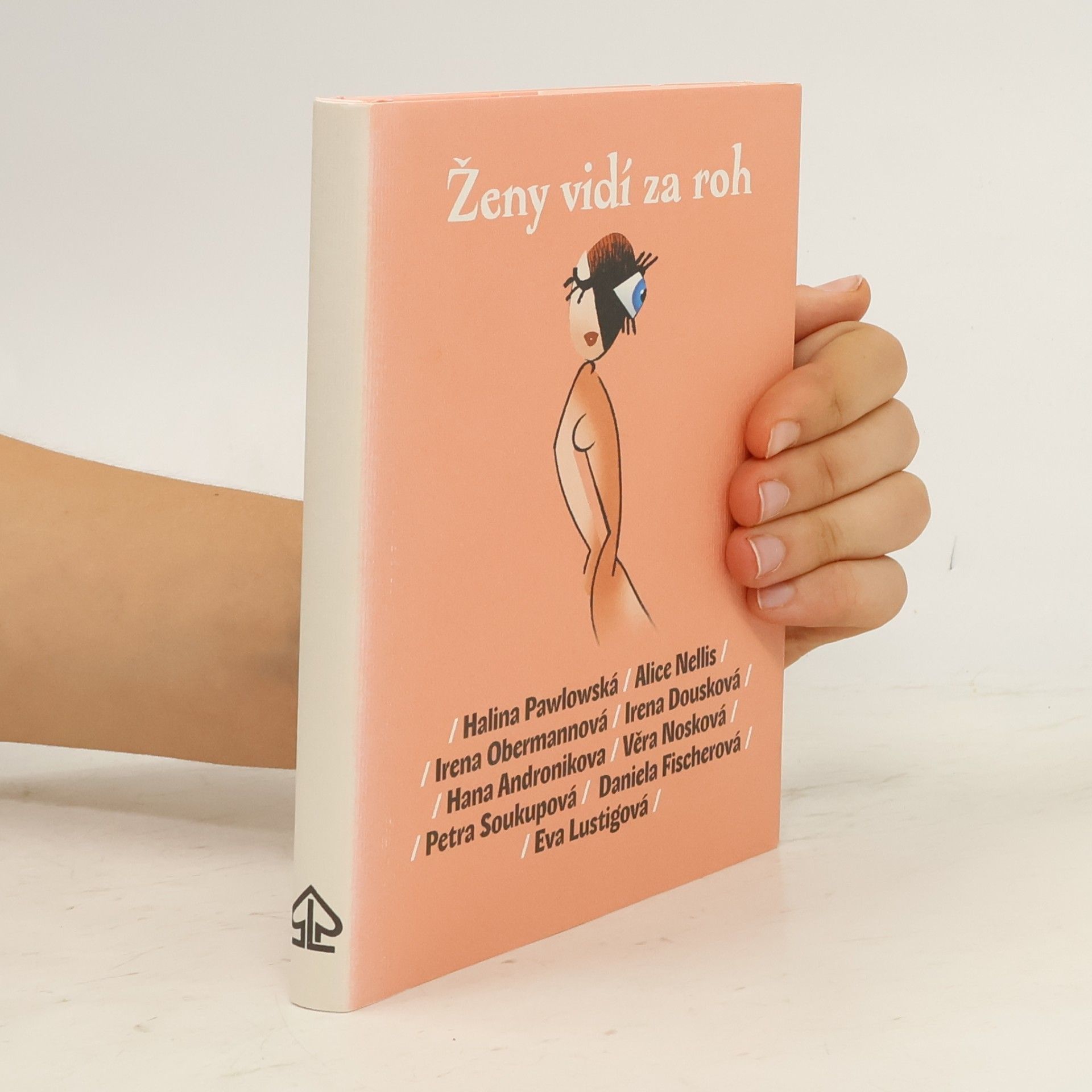 Ženy vidí za roh