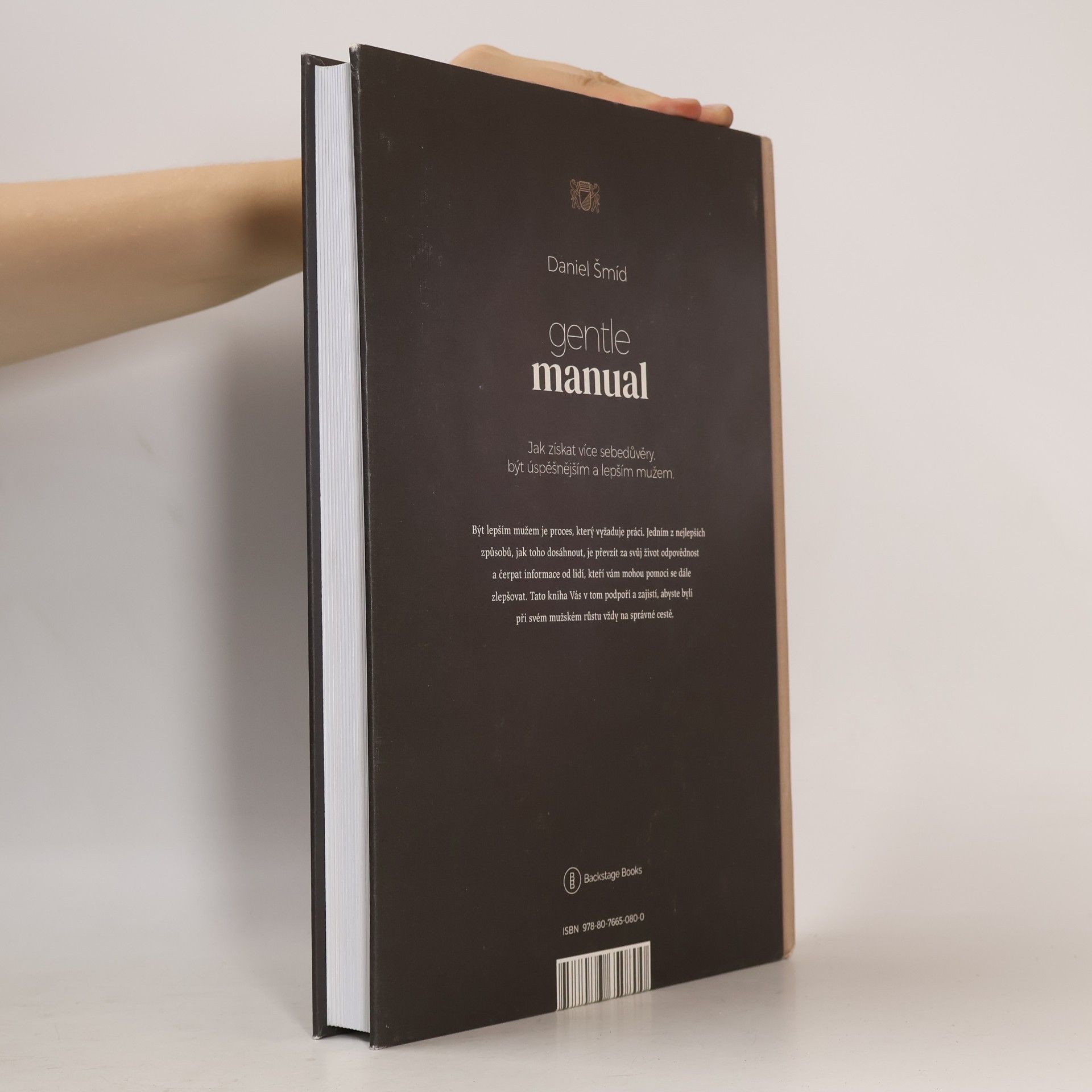 Daniel Šmíd Gentlemanual : jak získat více sebedůvěry, být úspěšnějším a lepším mužem
