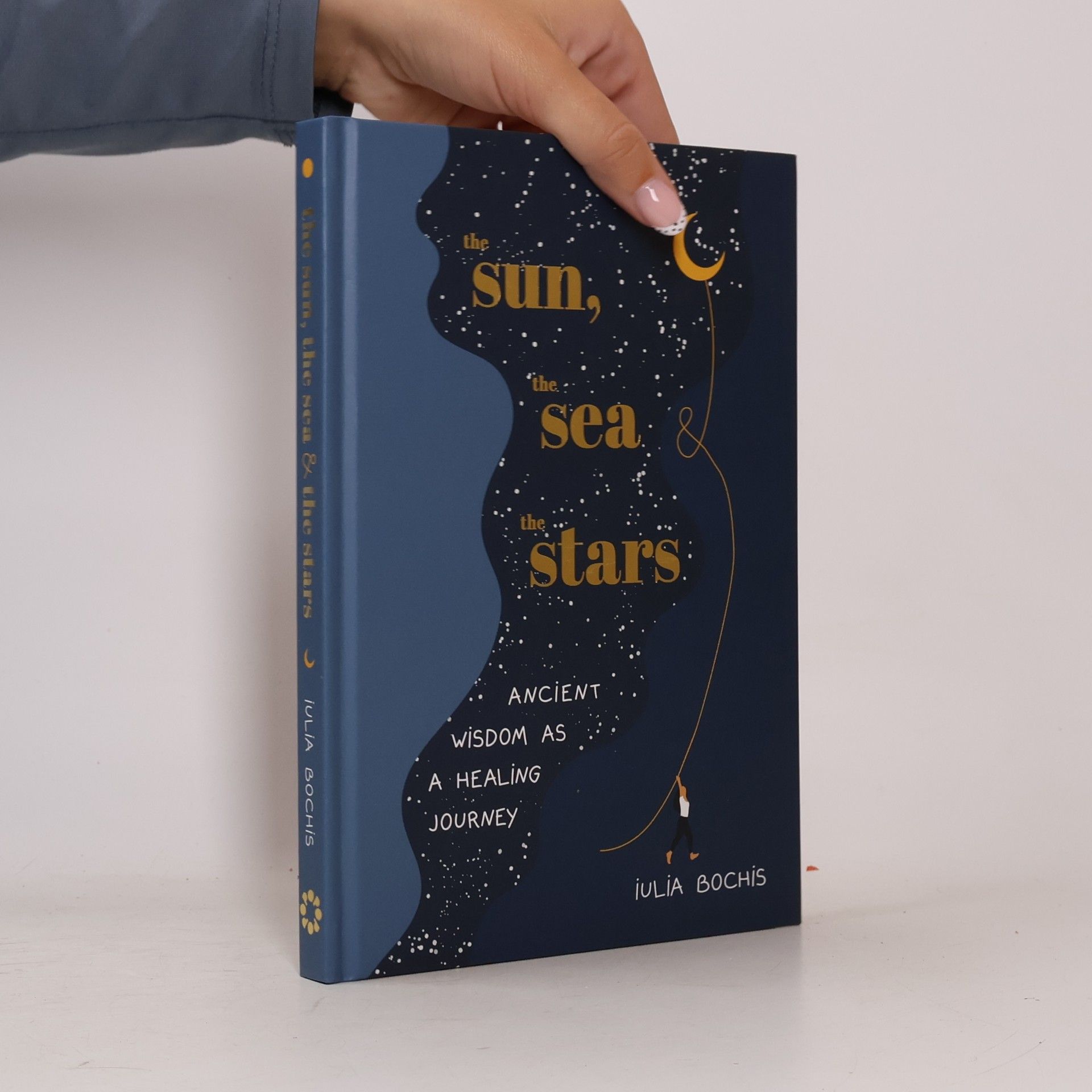 Iulia Bochis The Sun, the Sea and the Stars