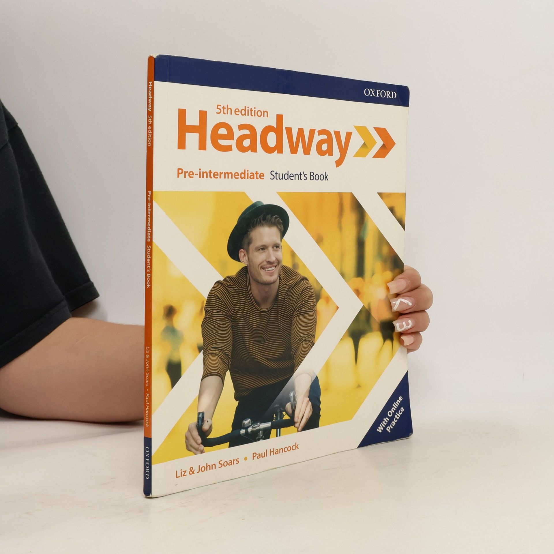 Liz Soars Headway : pre-intermediate : student's book