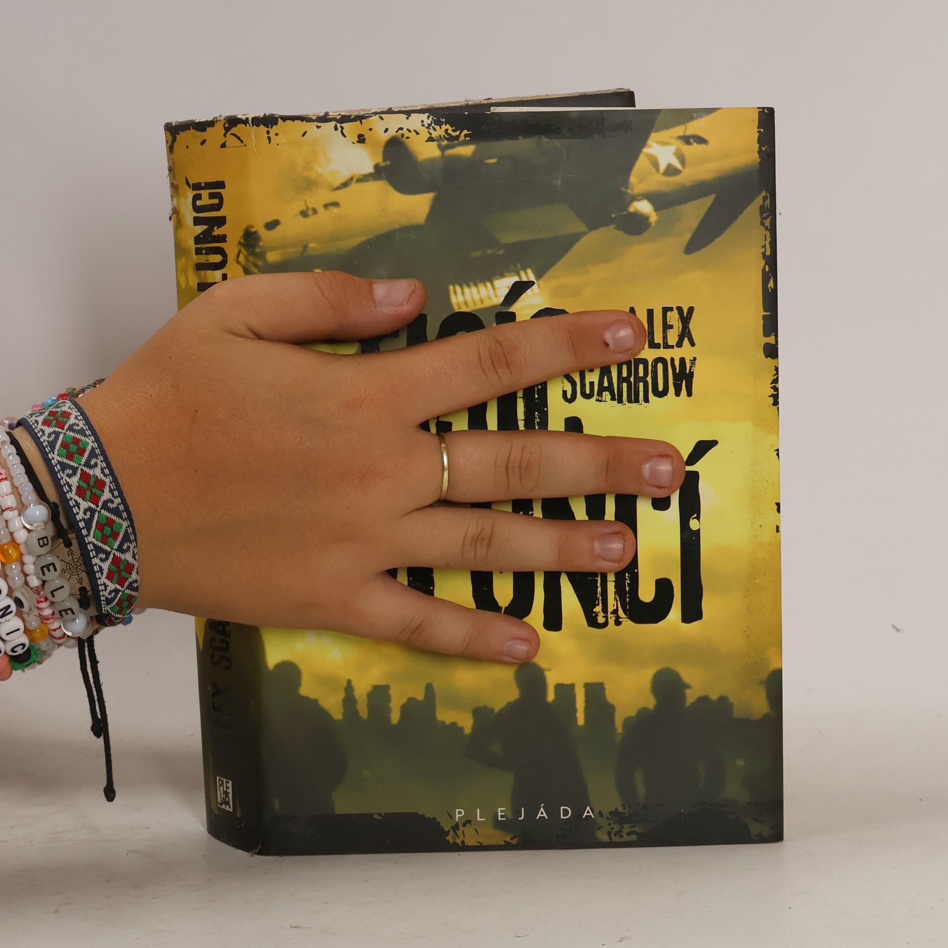 Alex Scarrow Tisíc sluncí