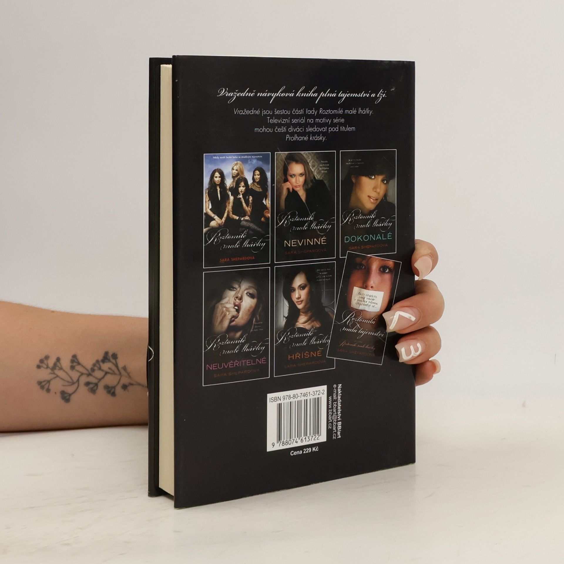Sara Shepard Roztomilé malé lhářky: Vražedné