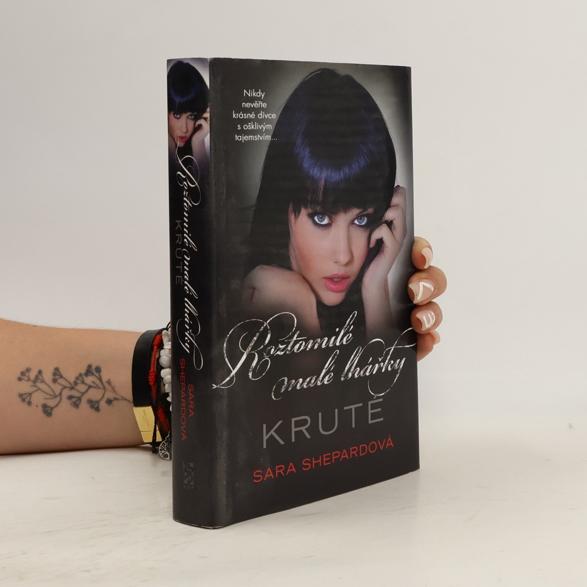Sara Shepard Roztomilé malé lhářky: Kruté