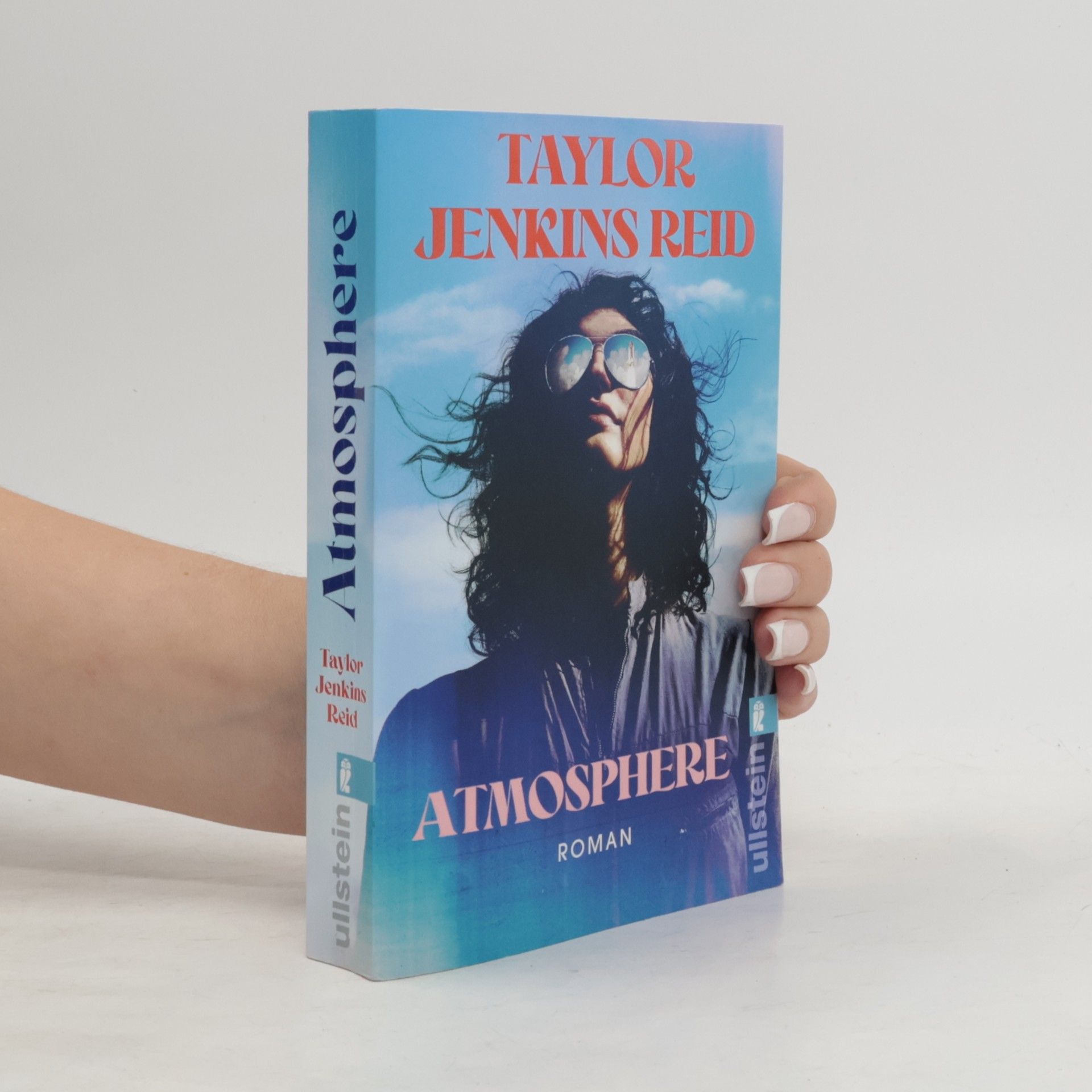 Taylor Jenkins Reid Atmosphere