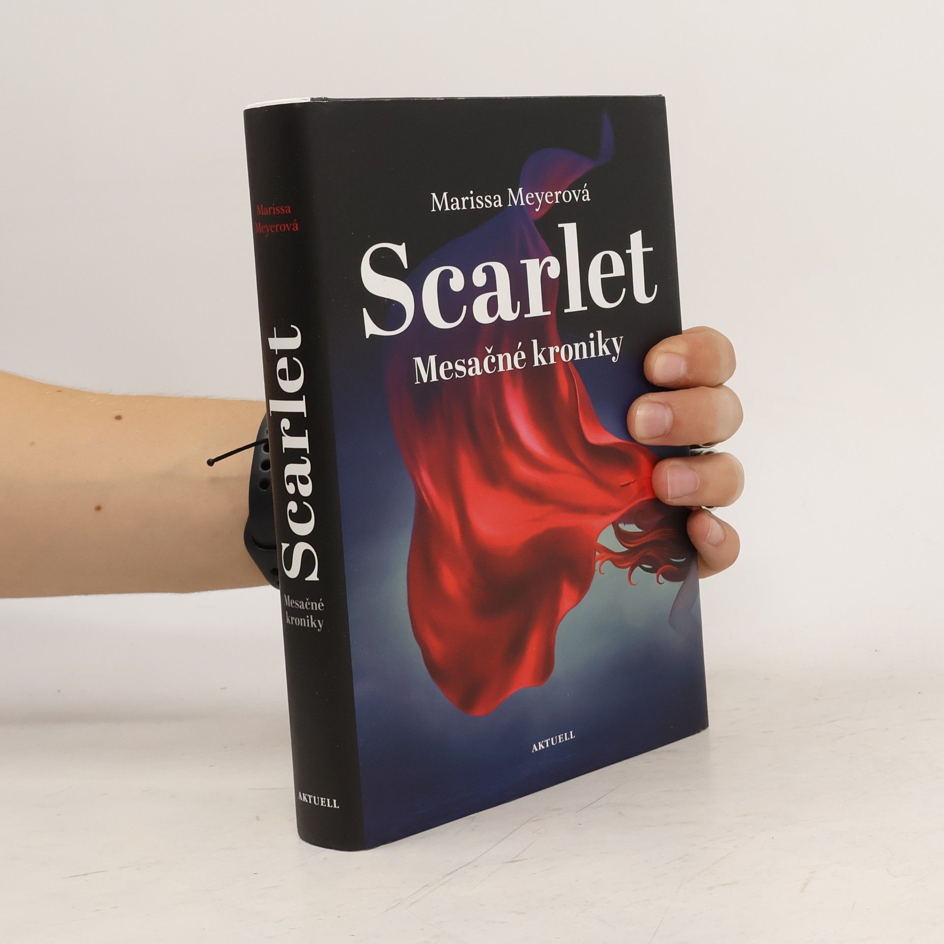 Marissa Meyer Scarlet: Mesačné kroniky
