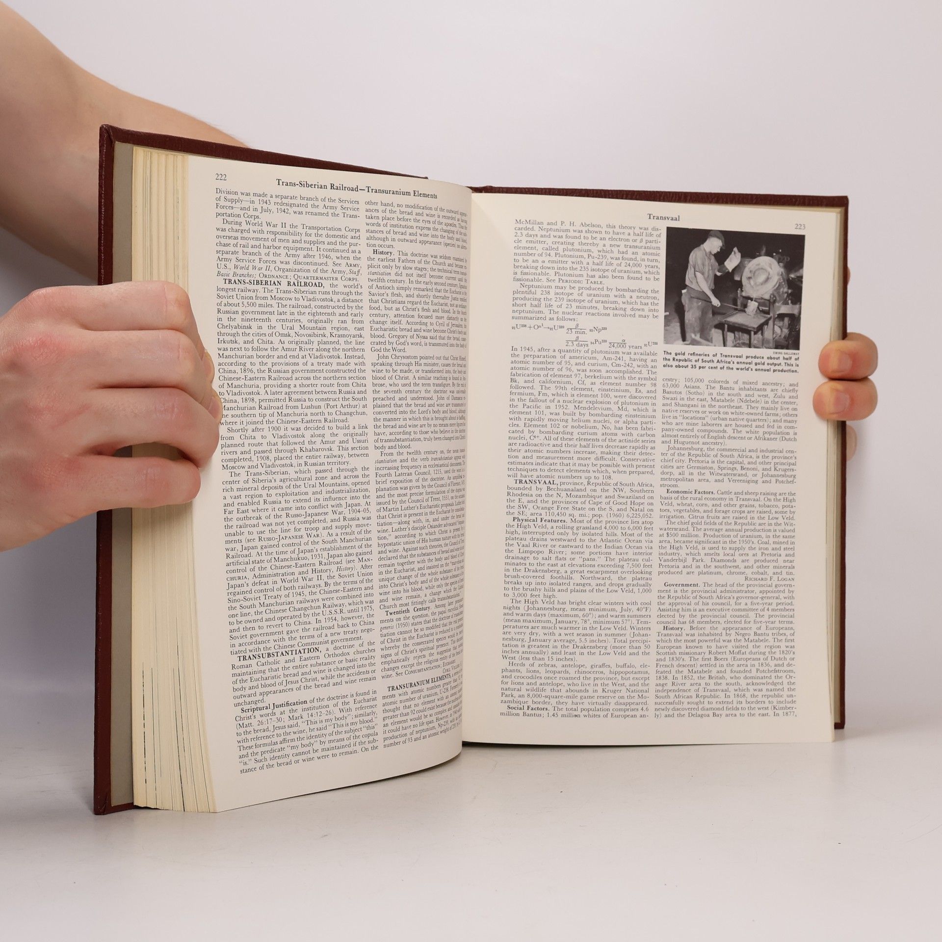 kolektiv The American Peoples Encyclopedia 18. Taste to Uruguaiana