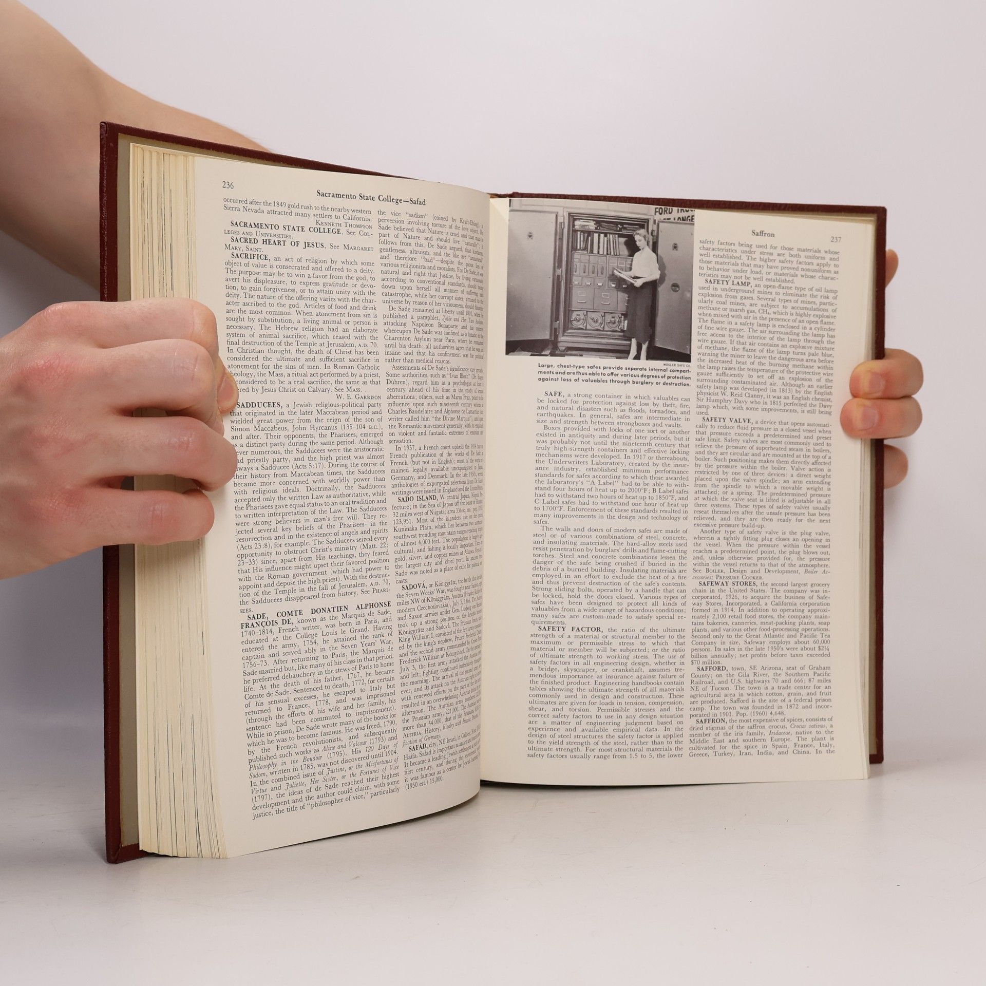 Autores varios The American Peoples Encyklopedia 16