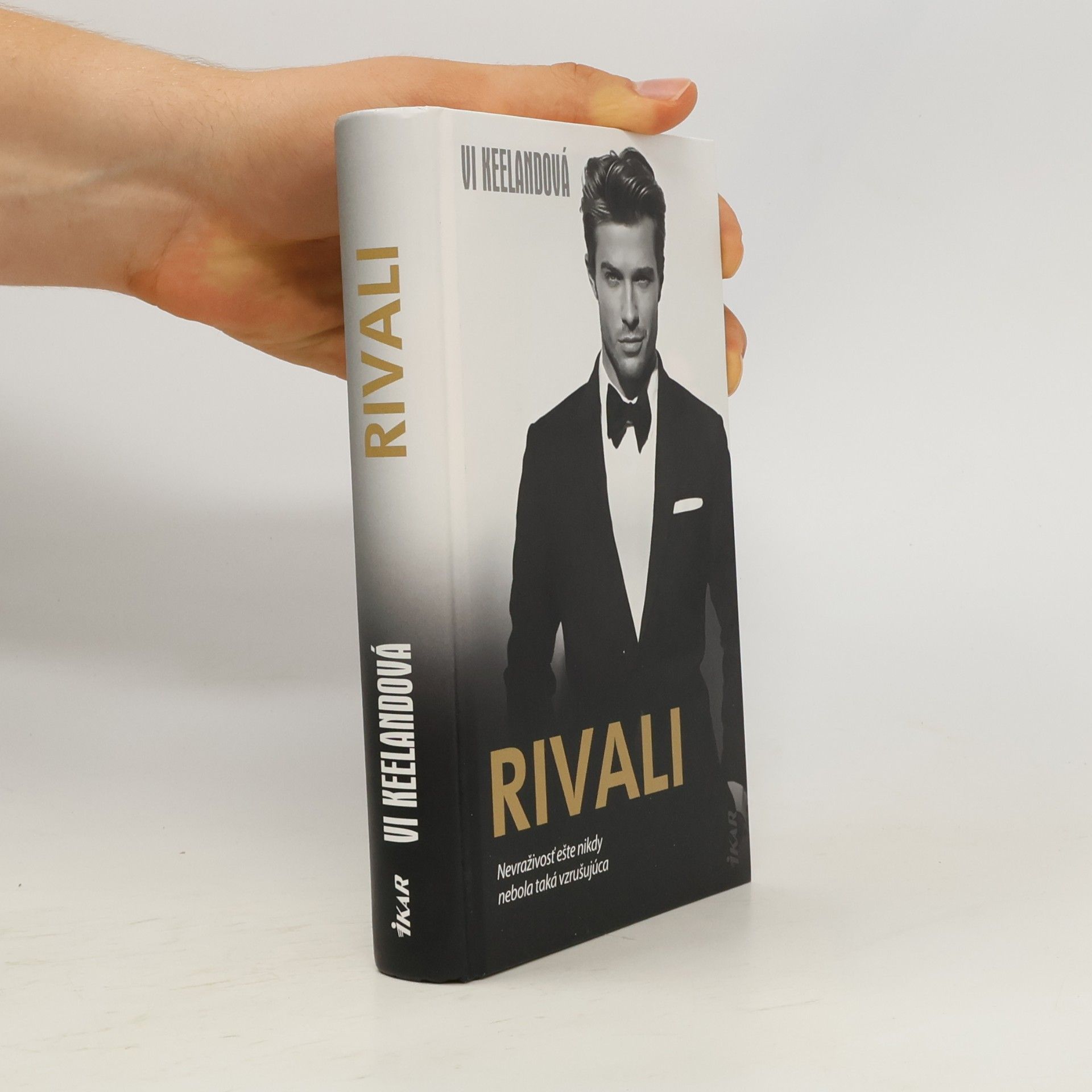 Vi Keeland Rivali