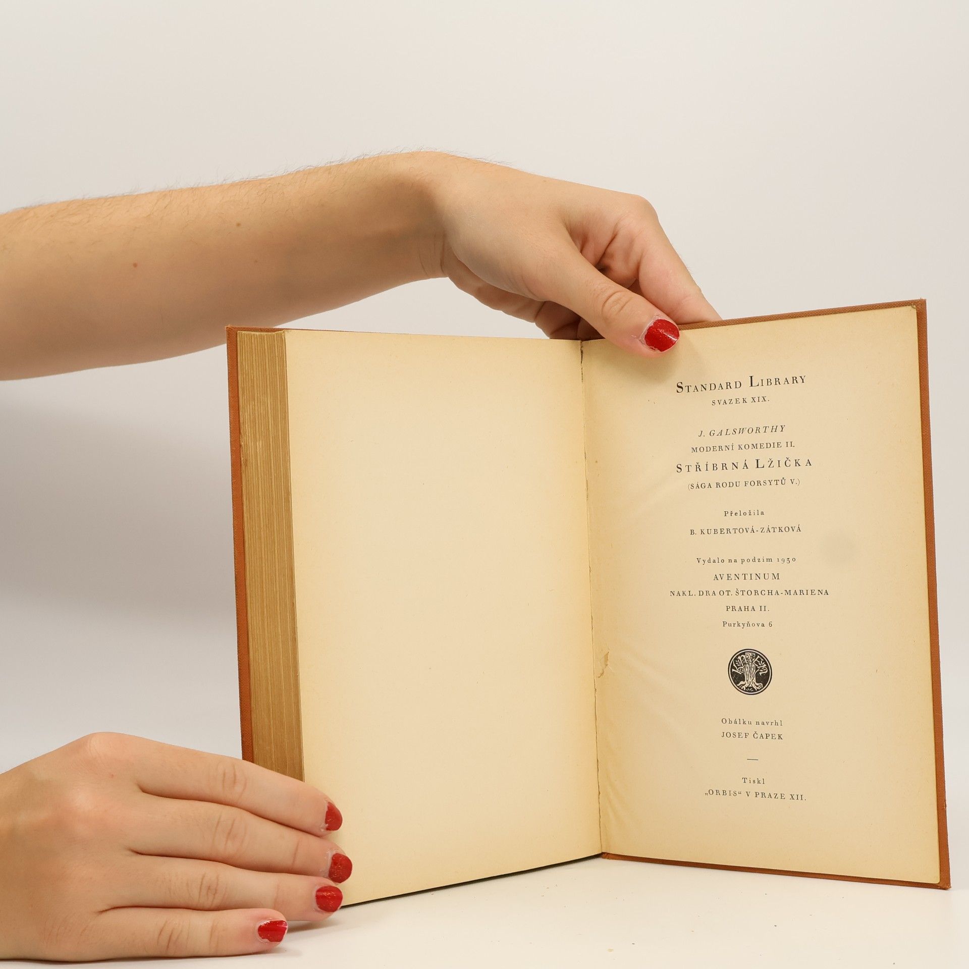 John Galsworthy Stříbrná lžička. Ssága rodu Forsytů V.