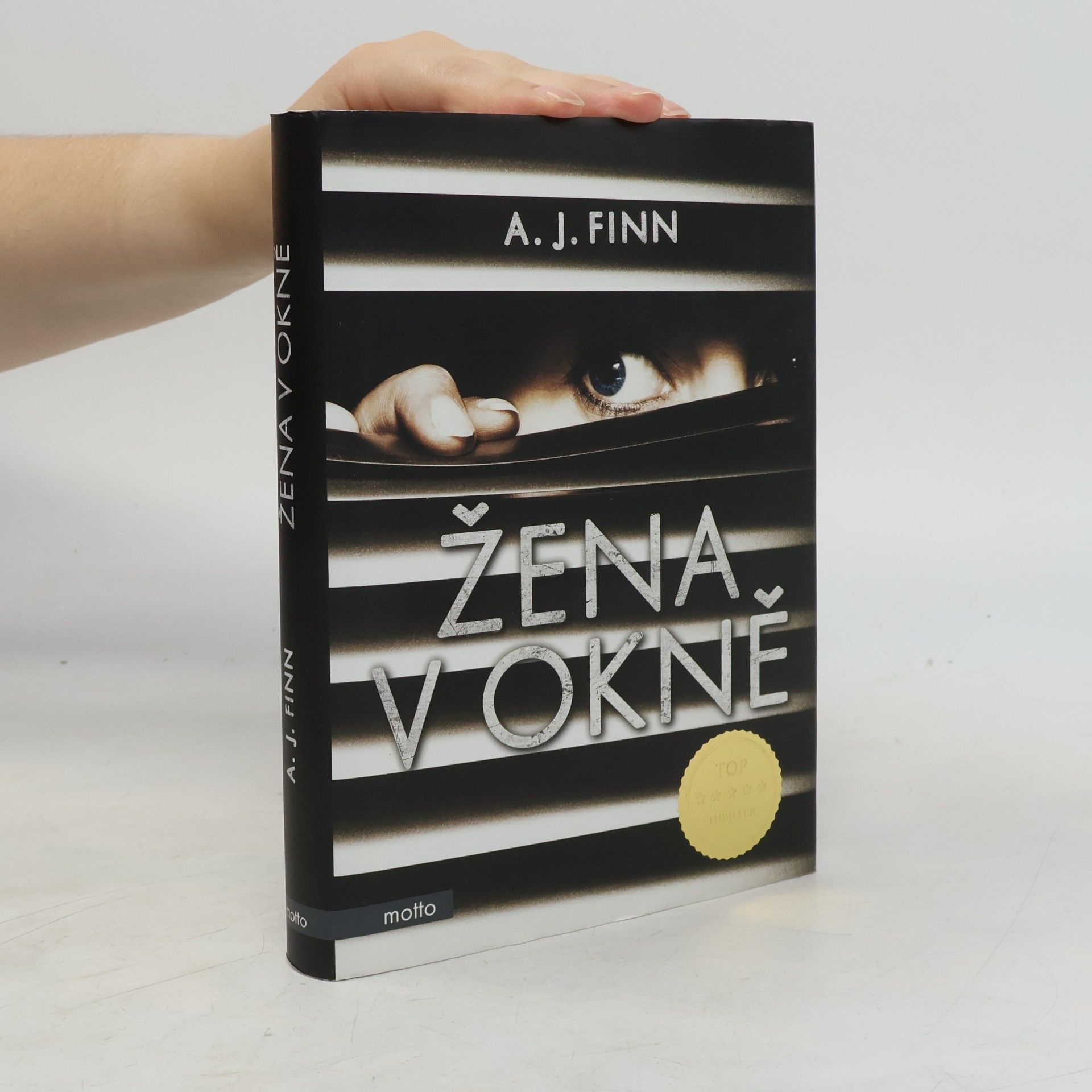 A. J. Finn Žena v okně