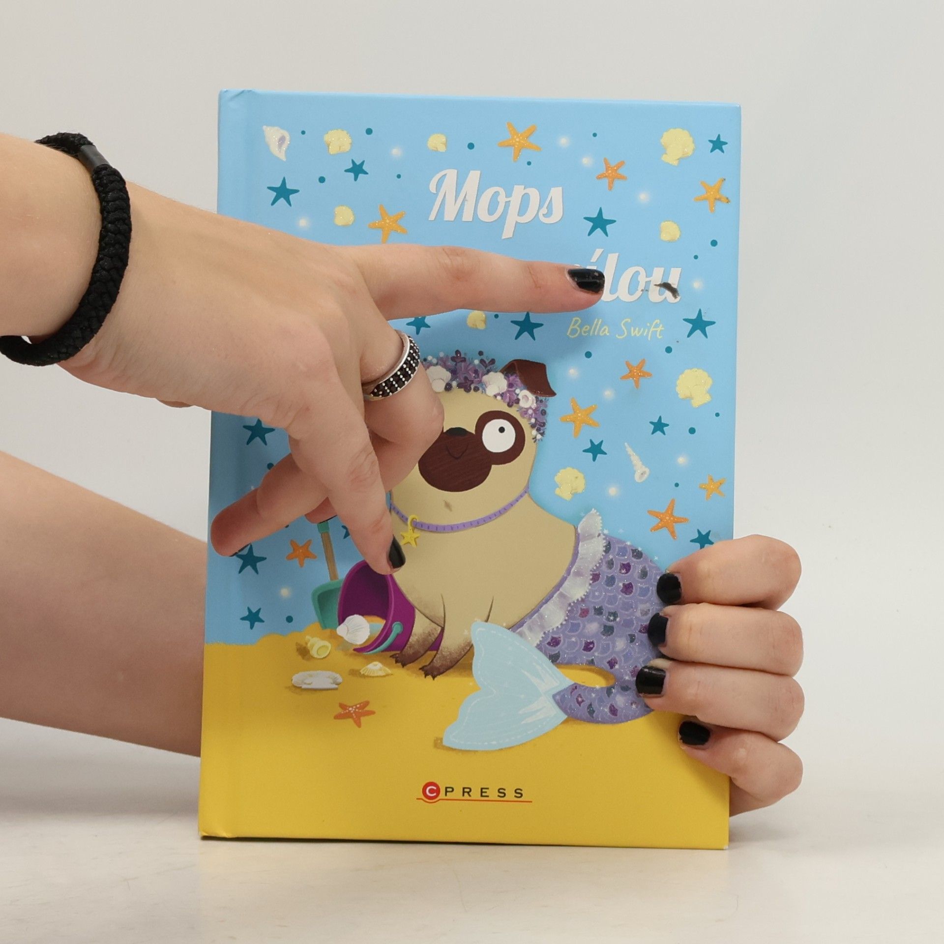 Bella Swift Mops mořskou vílou