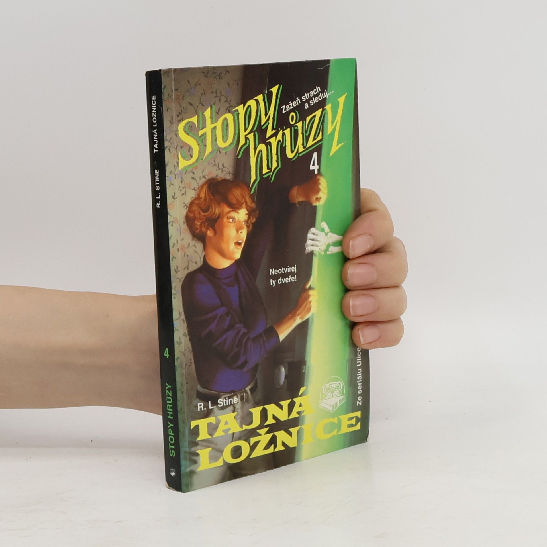 R. L. Stine Tajná ložnice. Stopy hrůzy 4.
