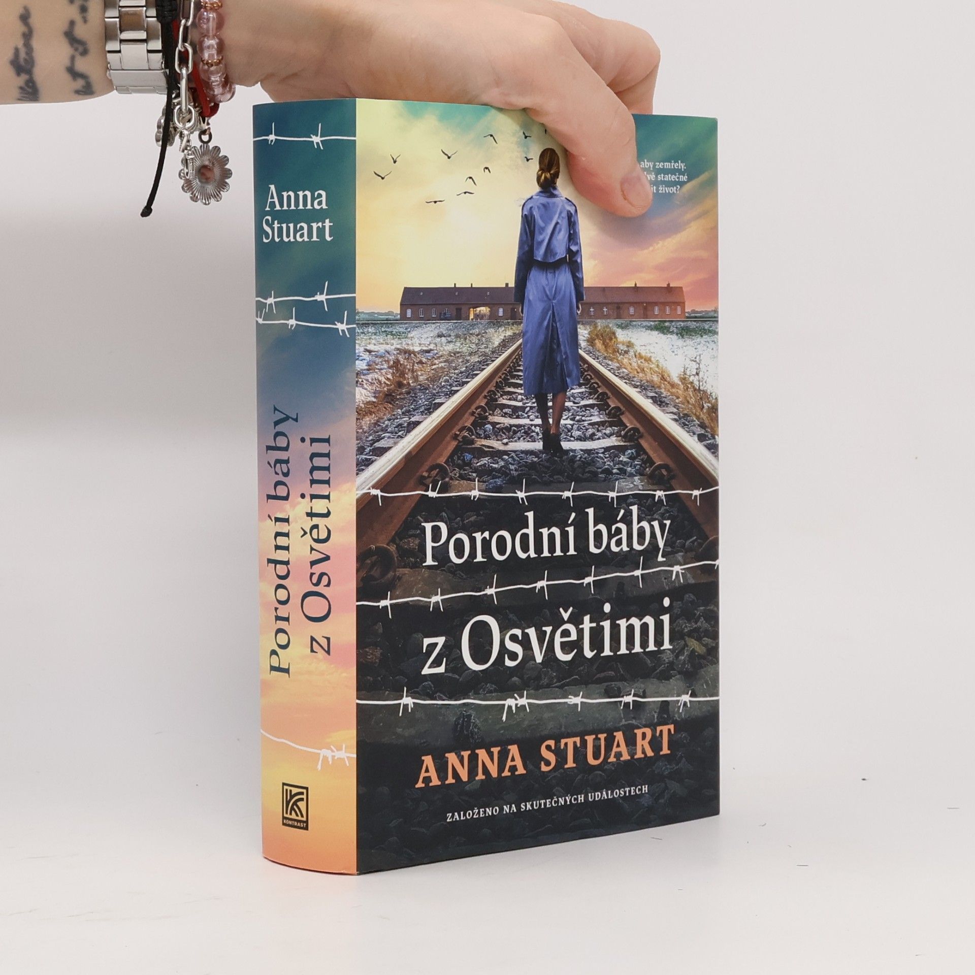 Anna Stuart Porodní báby z Osvětimi