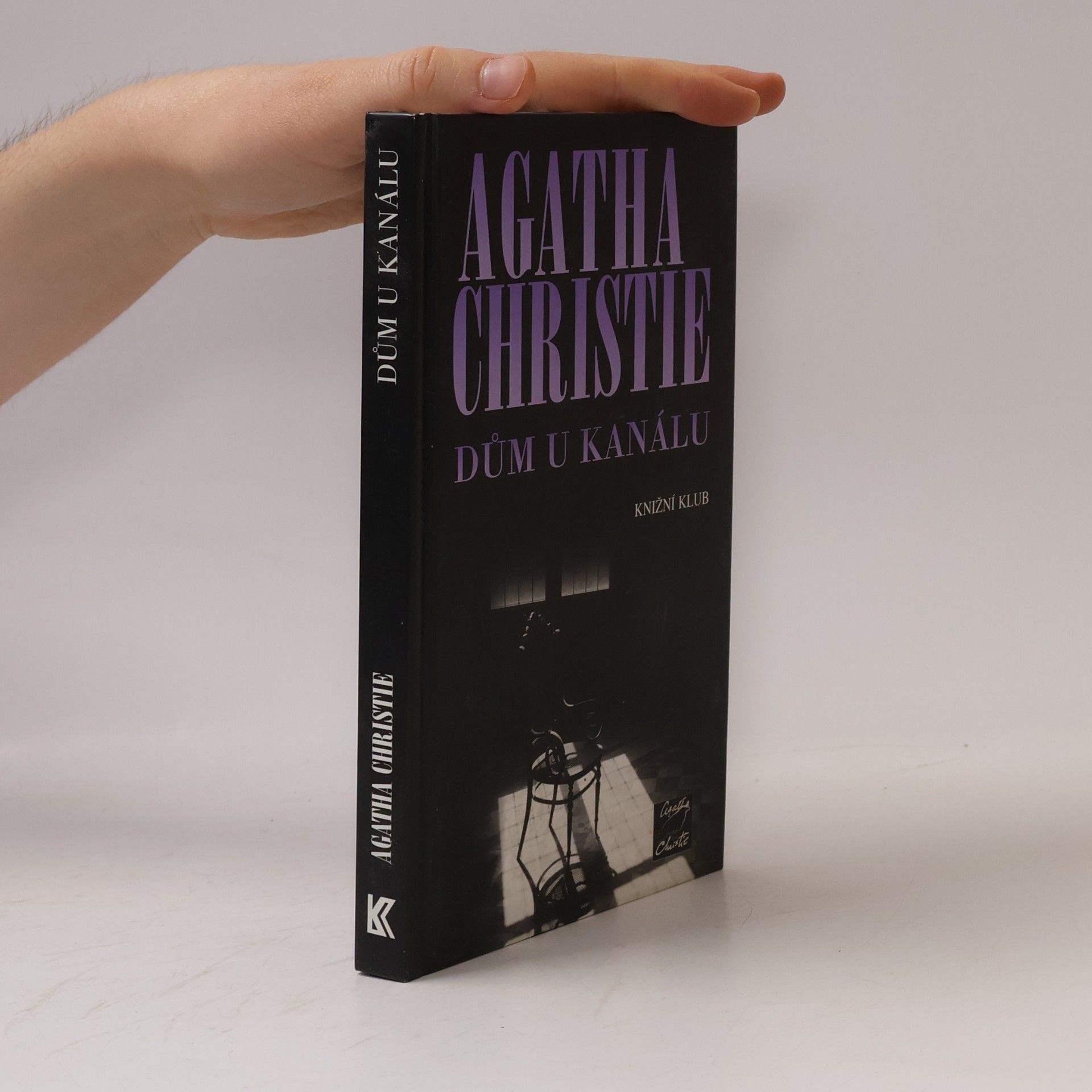 Agatha Christie Dům u kanálu