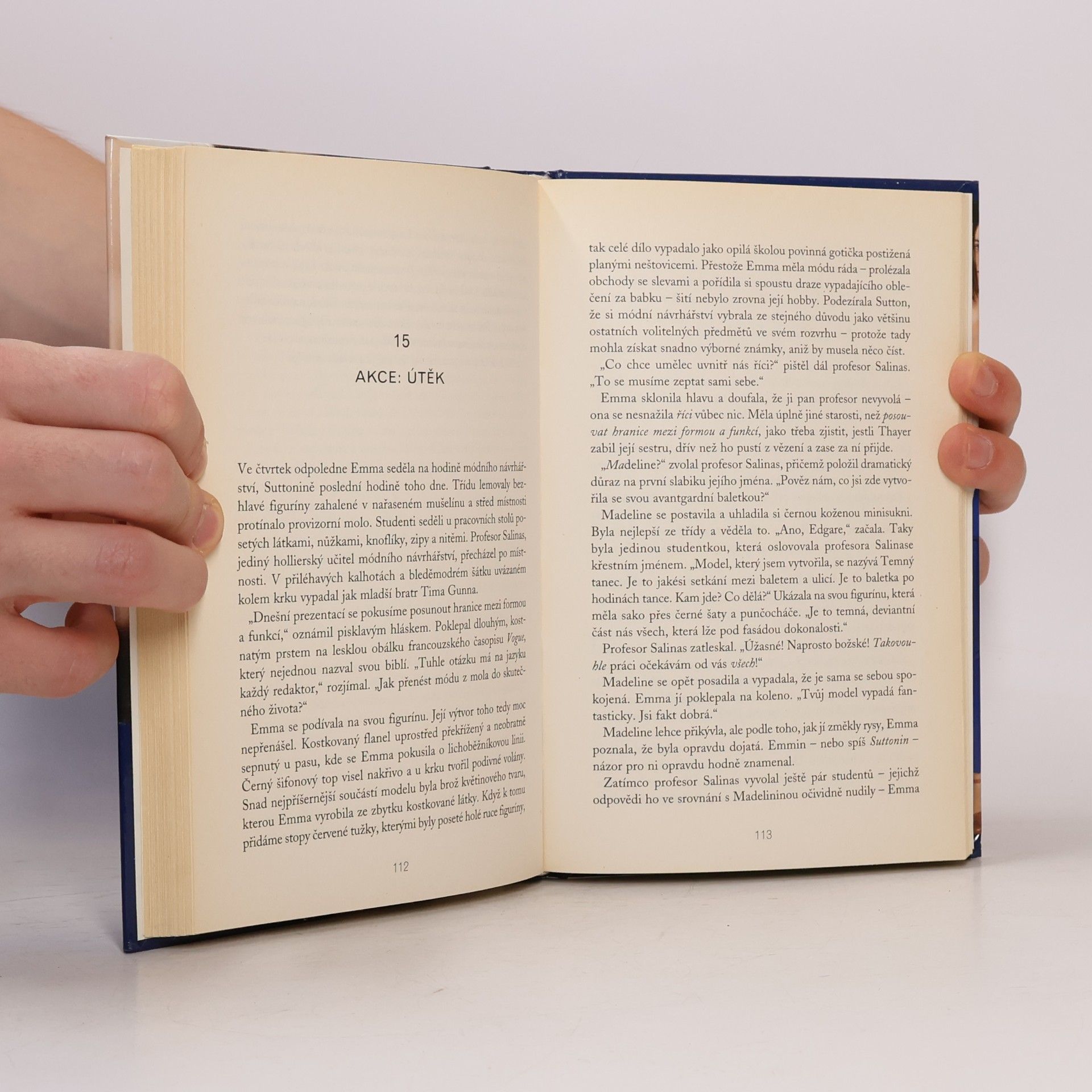 Sara Shepard Hra lží. Dvě pravdy a lež