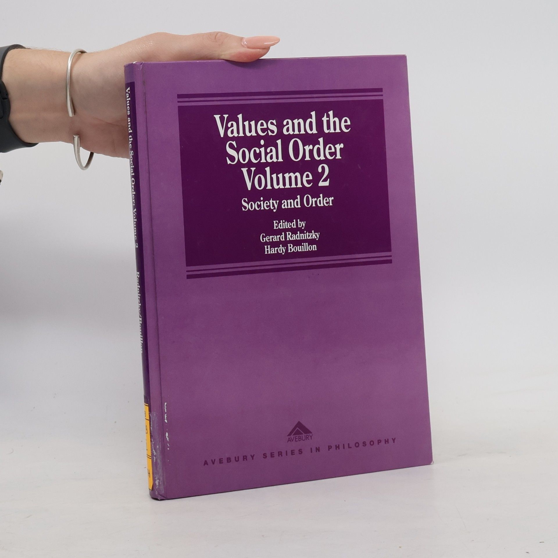 Avebury Series in Philosophy - 2: Values and the Social Order