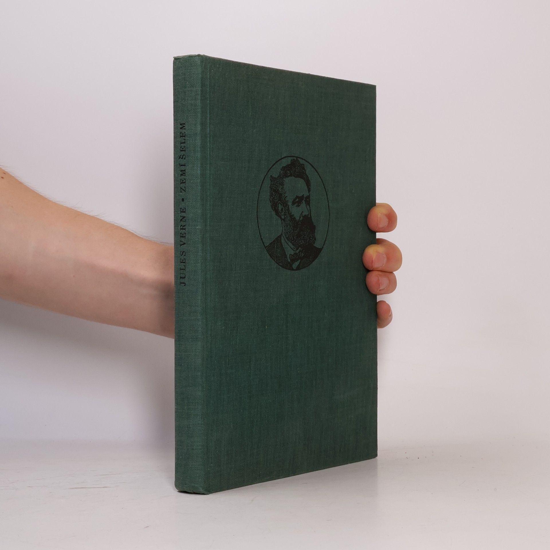 Jules Verne Zemí šelem