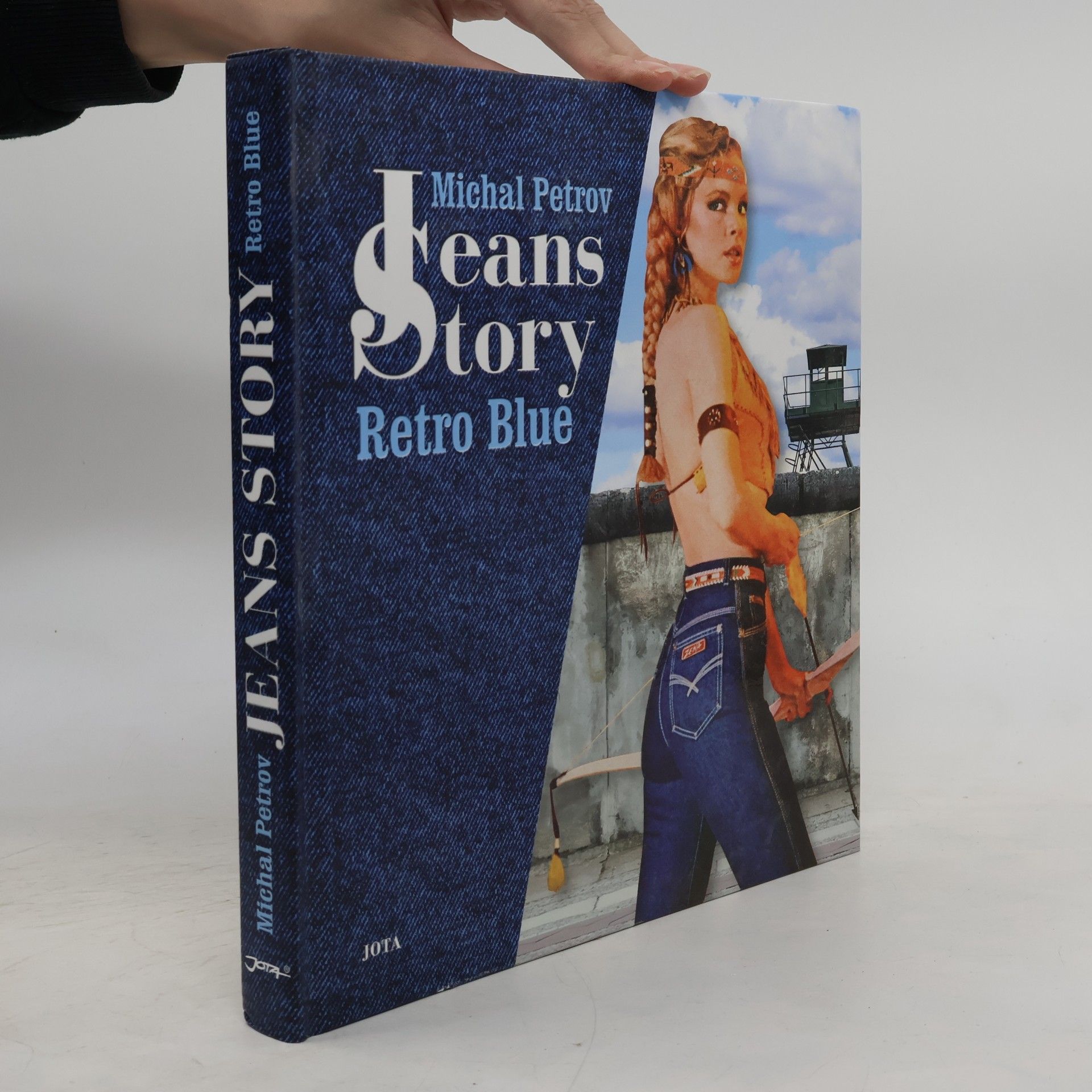 Michal Petrov Jeans story: Retro blue