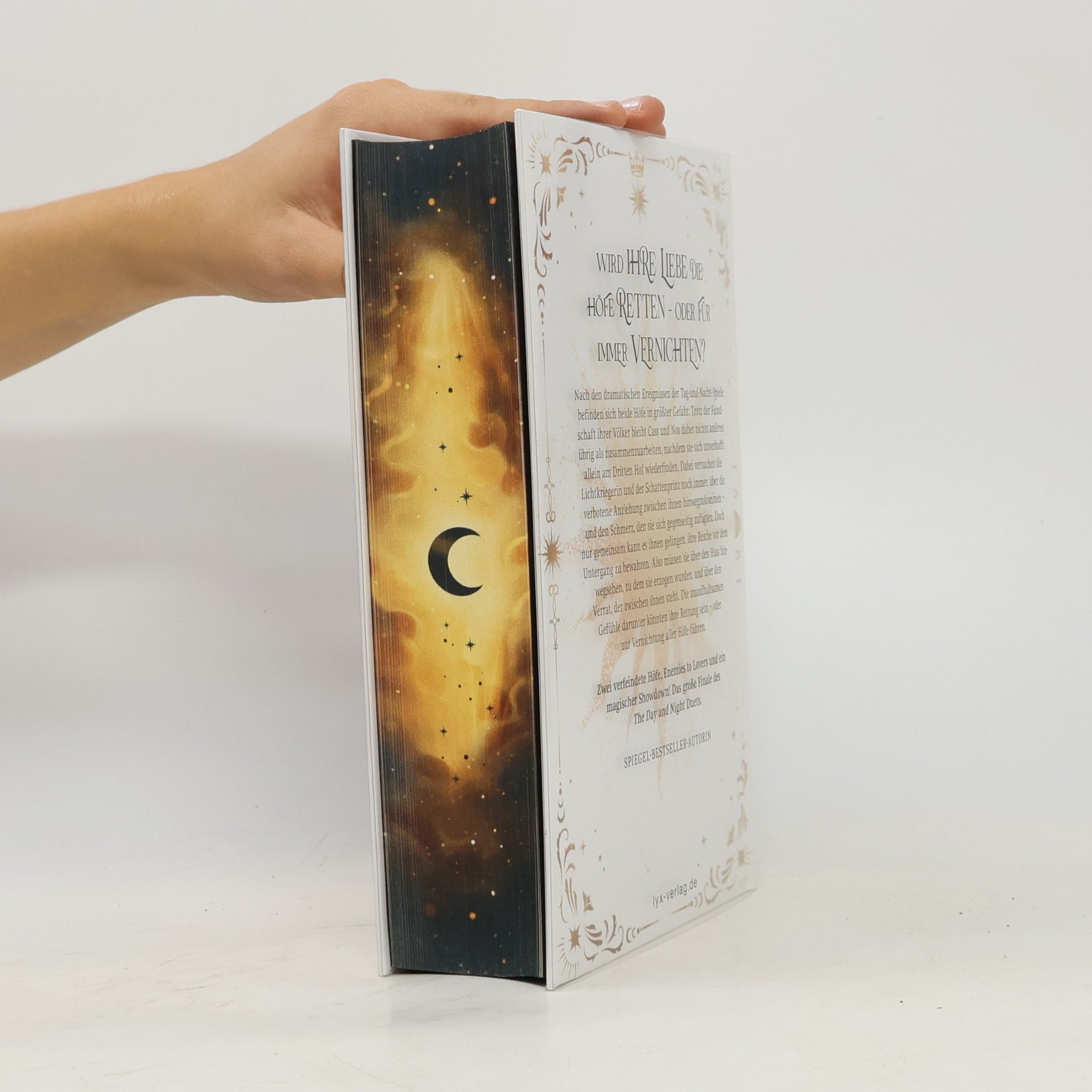 Nina Schilling And Midnight Fades to Dawn