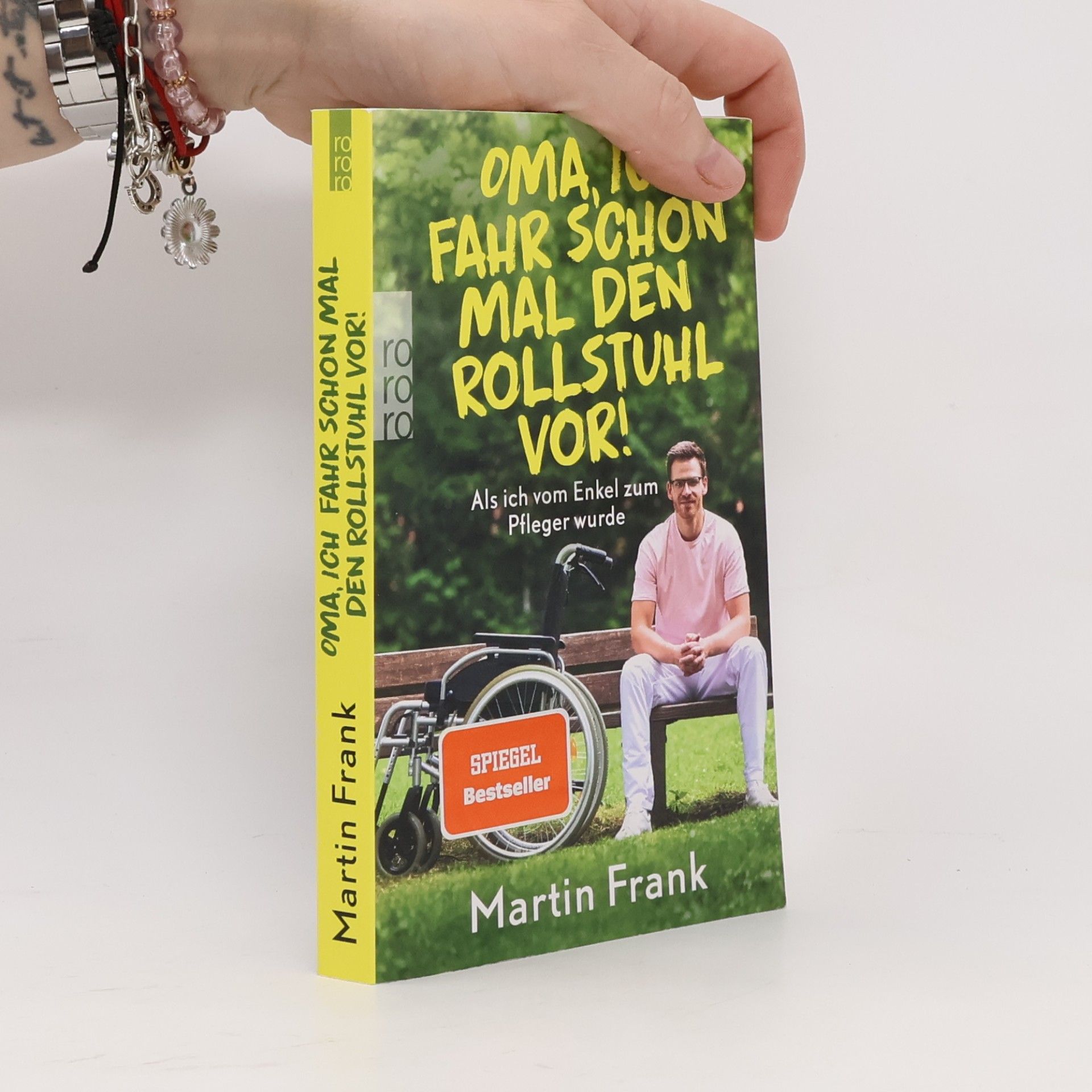 Frank-Martin Goos Oma, ich fahr schon mal den Rollstuhl vor!