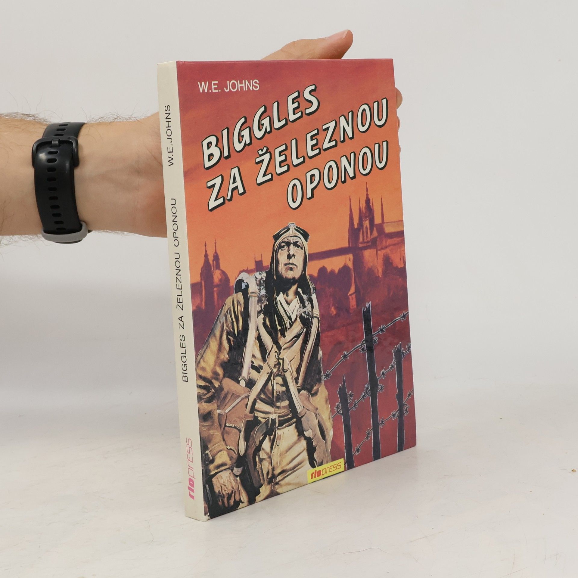 William Earl Johns Biggles za železnou oponou