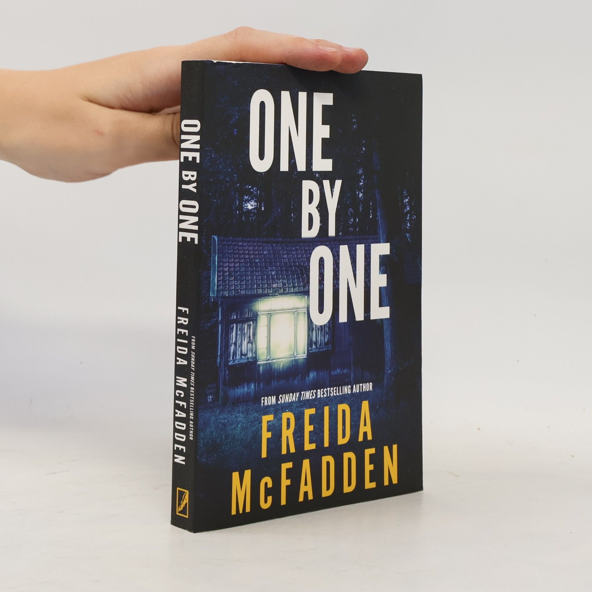 Freida McFadden One by one