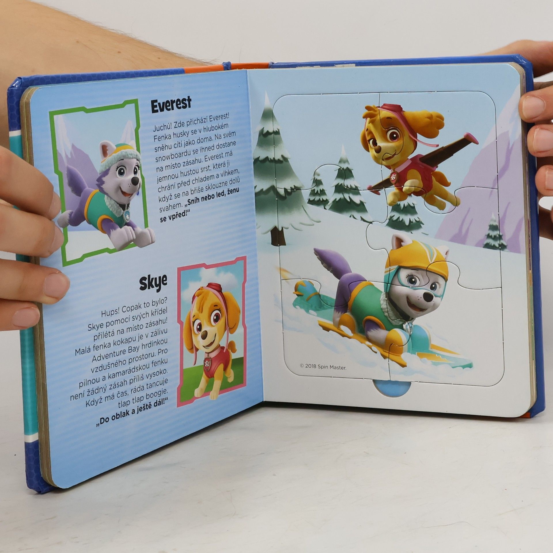 Autores varios Tlapková patrola - knížka s puzzle