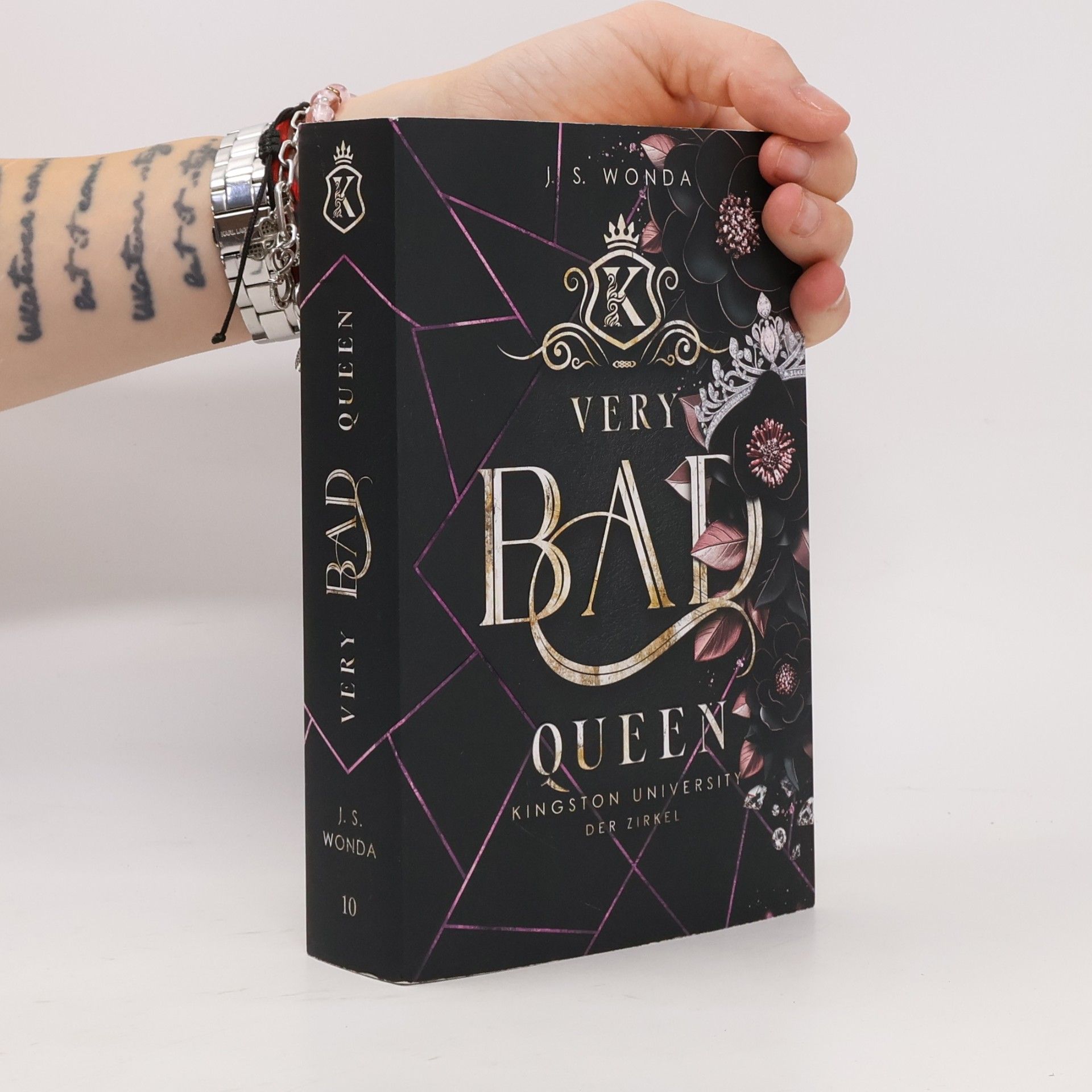 Very Bad Queen