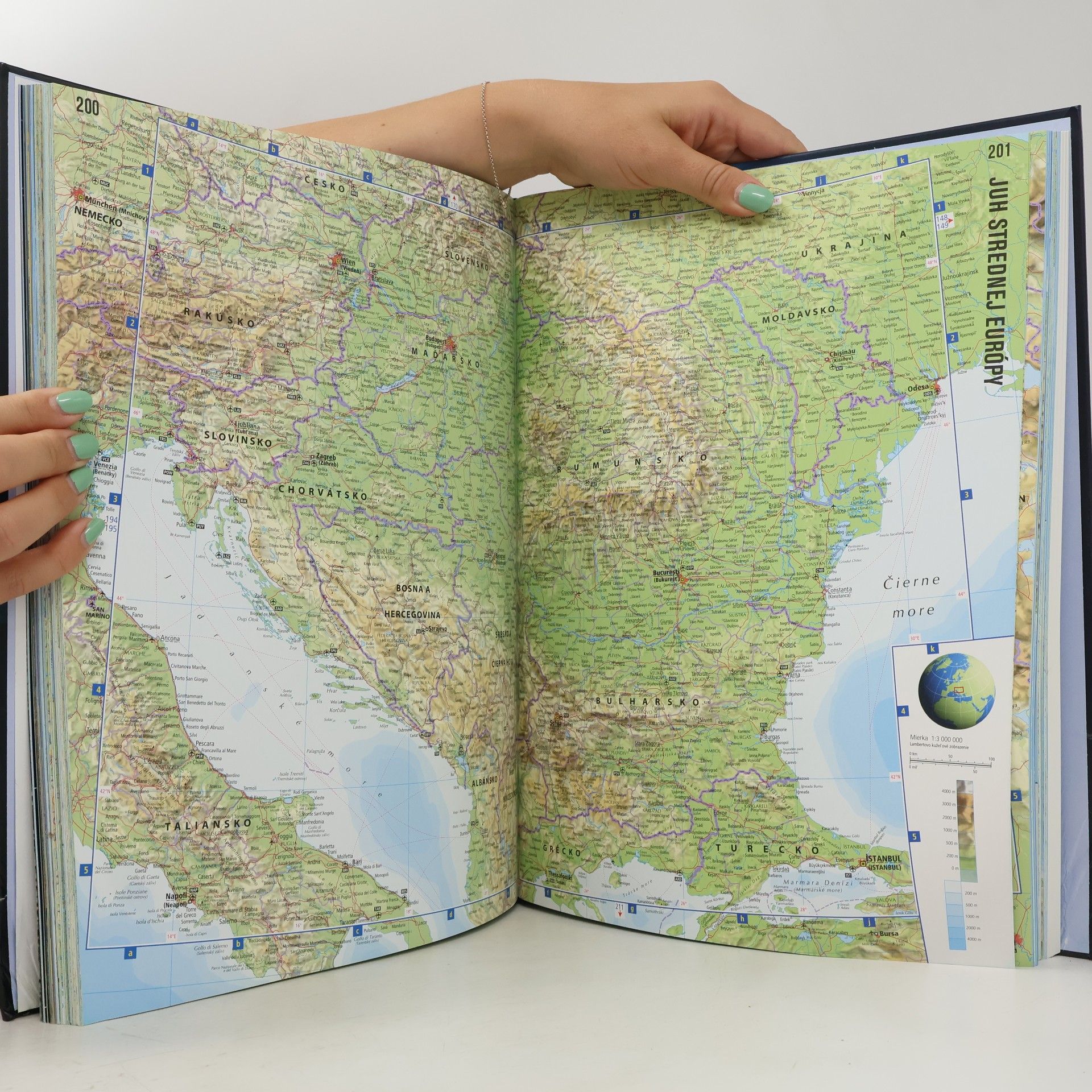 Various authors Atlas sveta