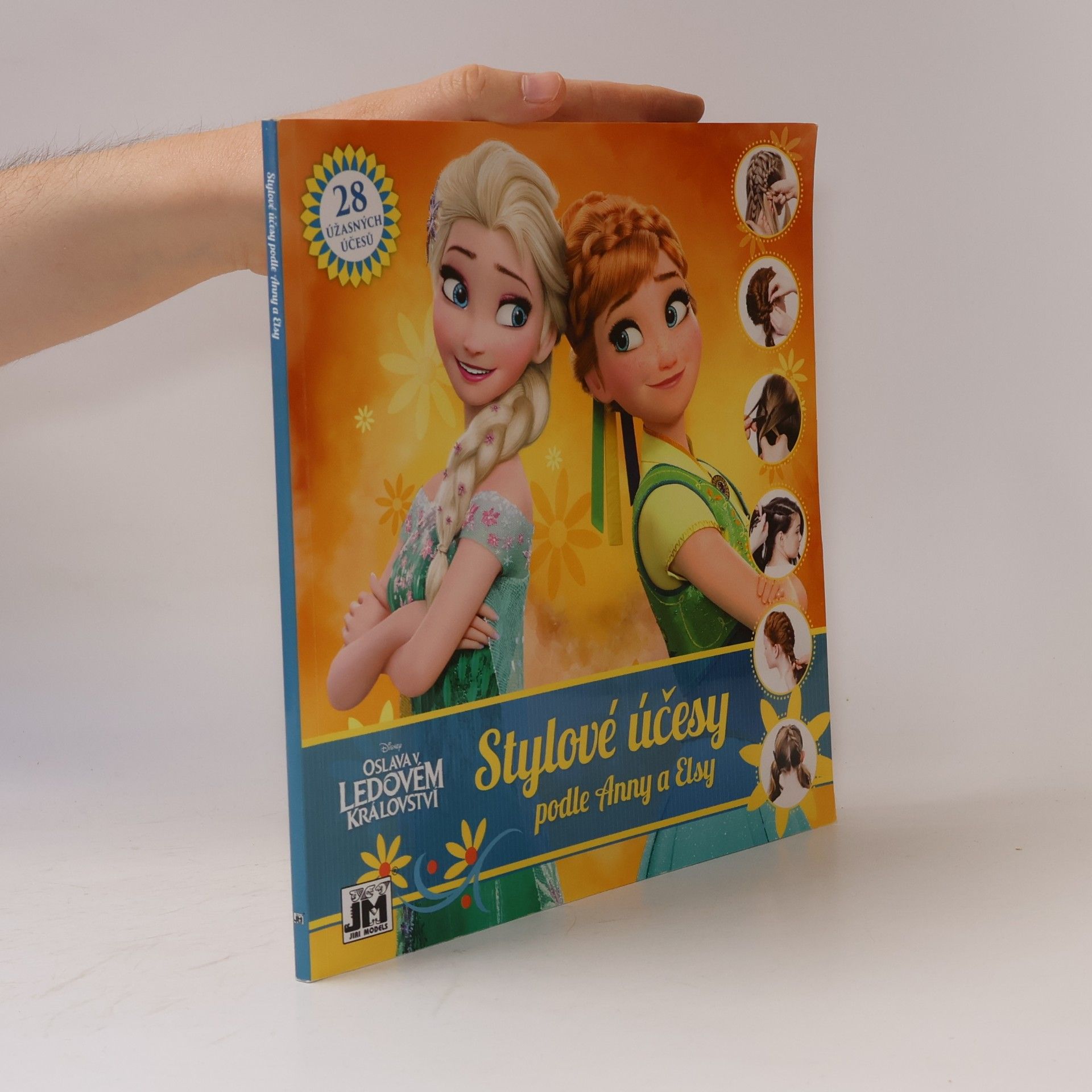 Kolektív autorov Disney oslava v Ledovém království. Stylové účesy podle Anny a Elsy