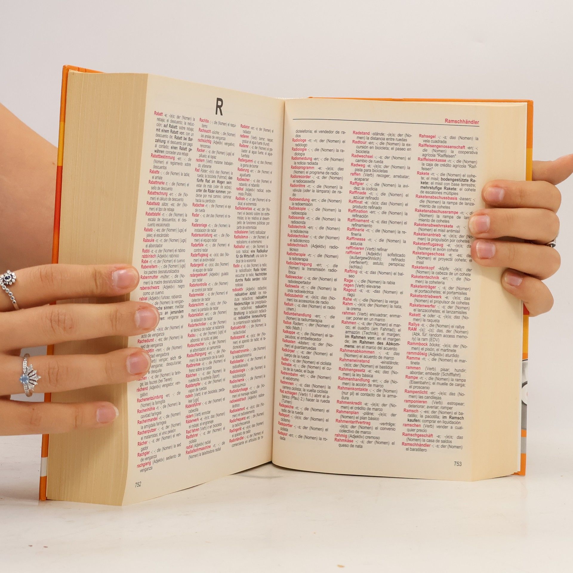 AA.VV. Wörterbuch Spanisch-Deutsch. Deutsch-Spanisch
