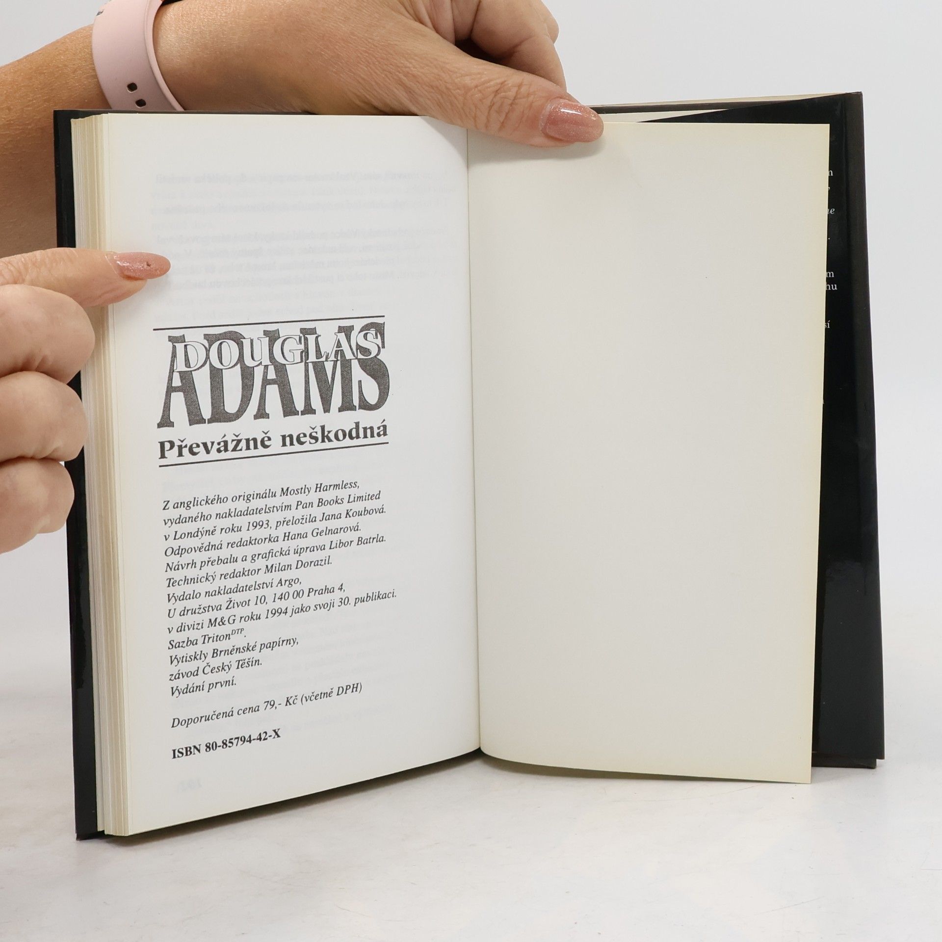 Douglas Adams Převážně neškodná