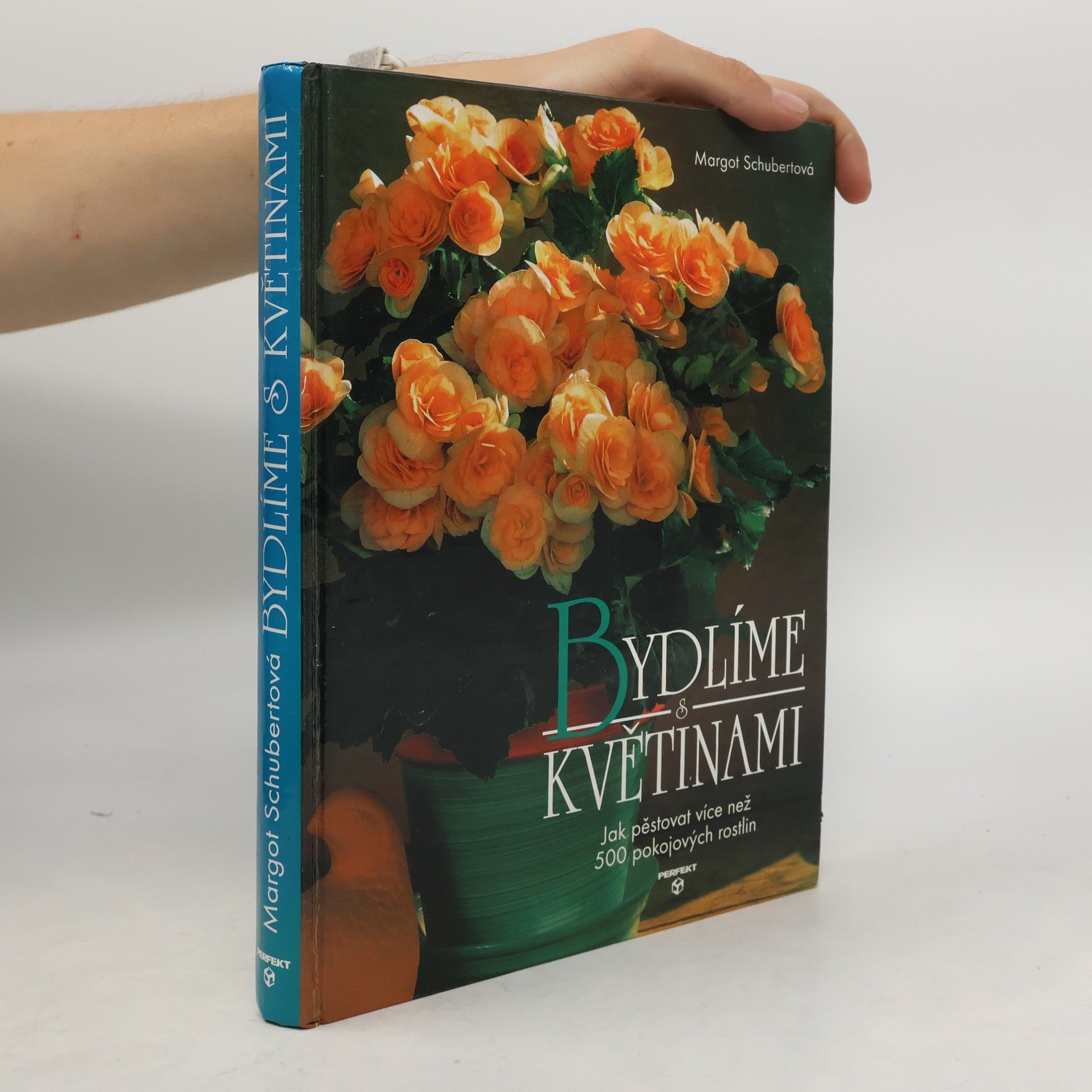 Margot Schubert Bydlíme s květinami