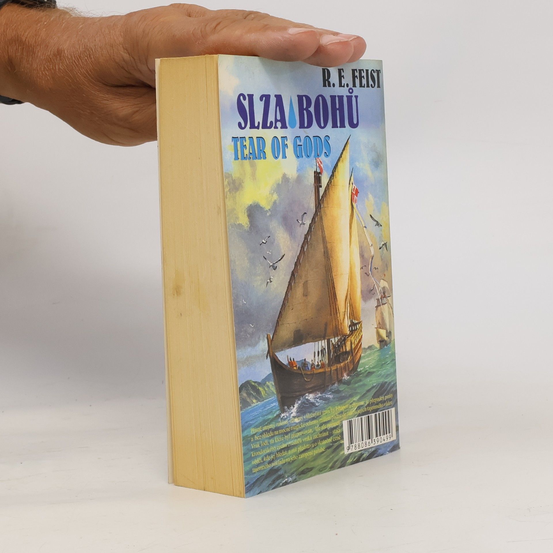 Raymond E. Feist Slza bohů