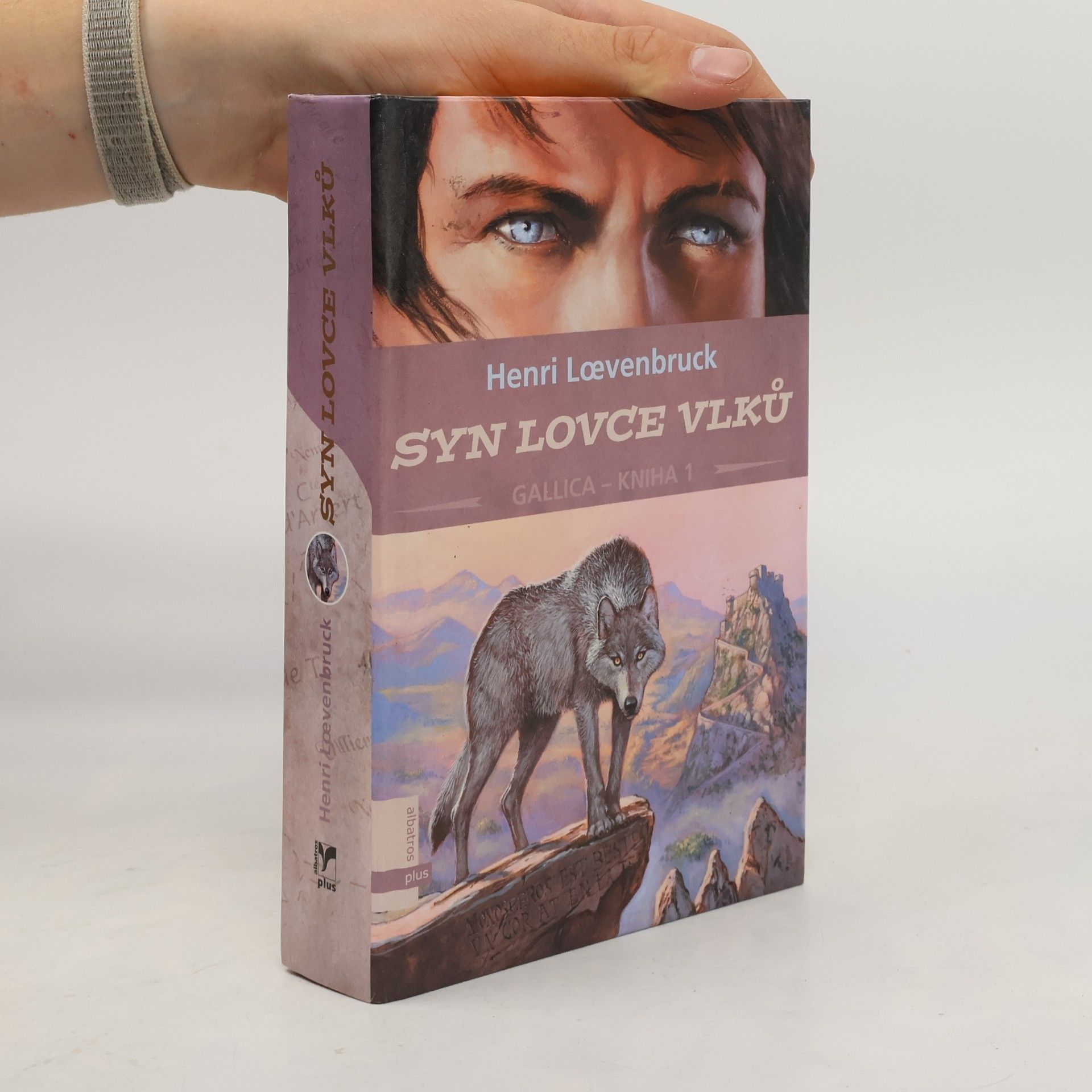 Henri Loevenbruck Gallica. Kniha první, Syn lovce vlků