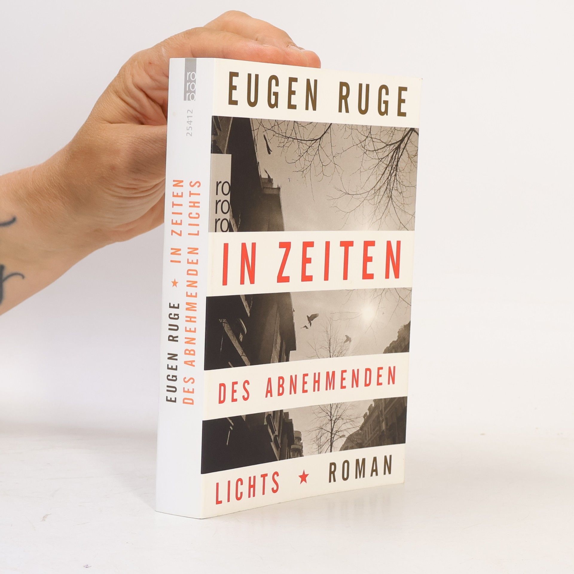 Eugen Ruge In Zeiten des abnehmenden Lichts