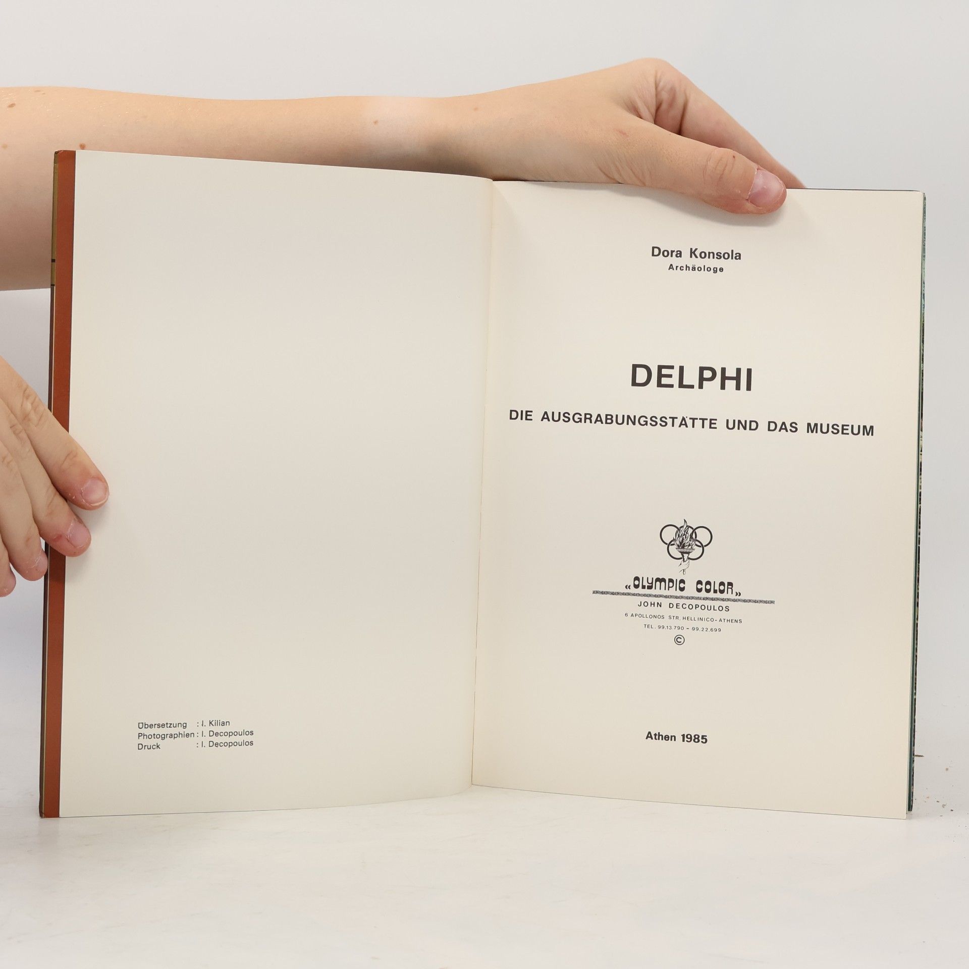 Dora Konsola Delphi - Die Ausgrabungsstätte und Das Museum