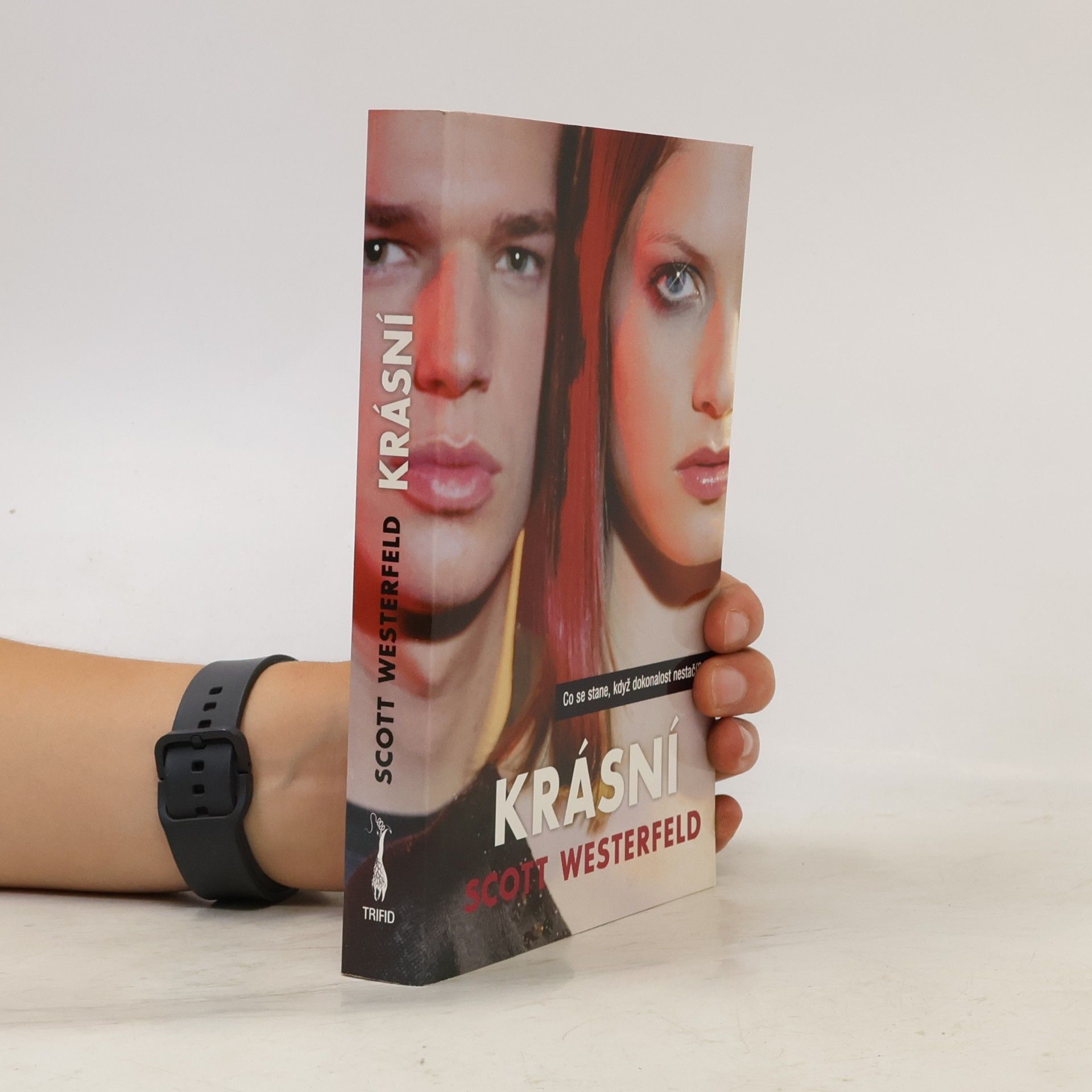 Scott Westerfeld Krásní
