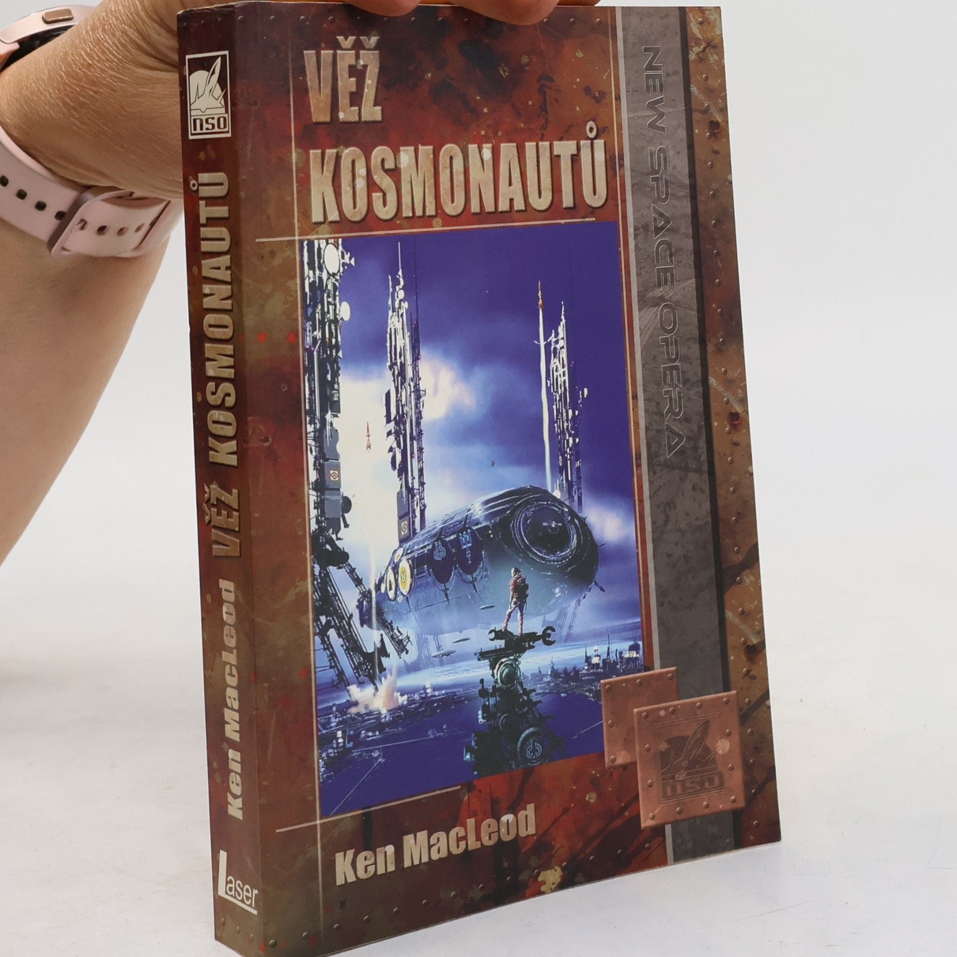 Ken MacLeod Věž kosmonautů
