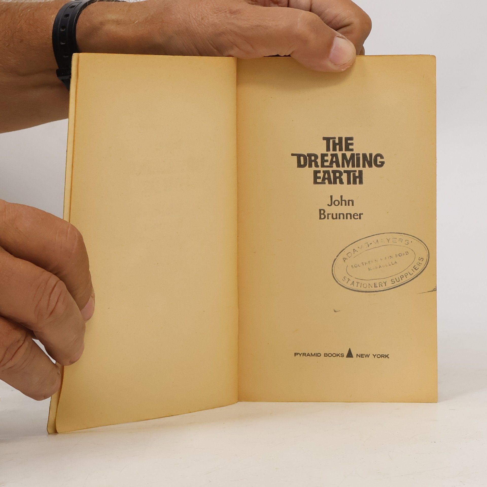 John Brunner The Dreaming Earth