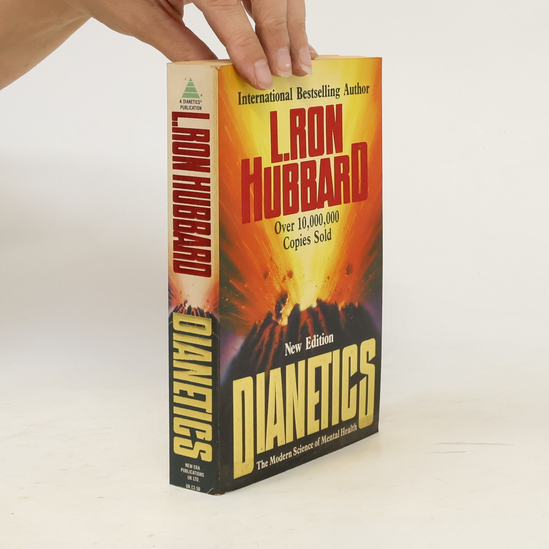 L. Ron Hubbard Dianetics : the modern science of mental health : a handbook of dianetics procedure