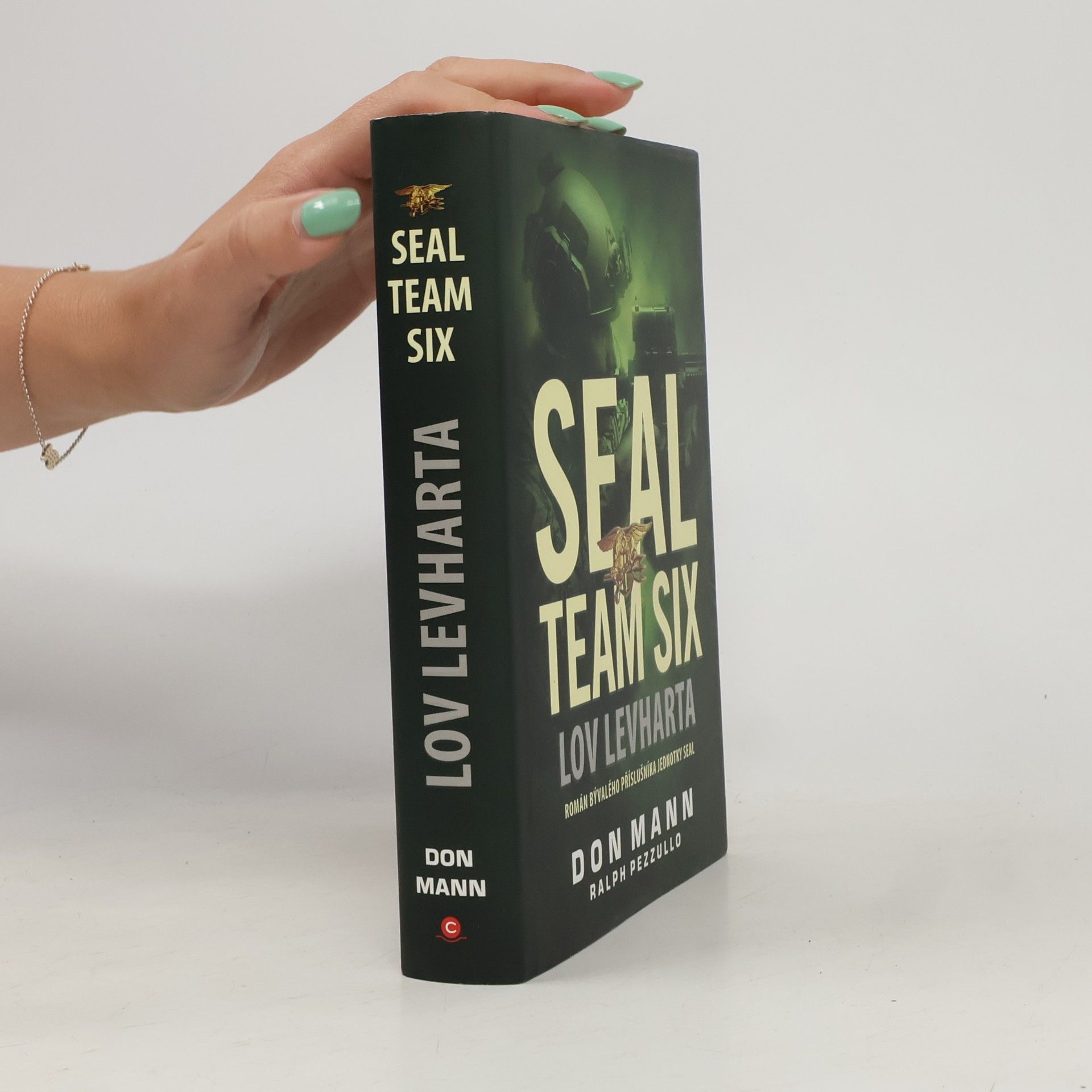SEAL Team Six. Lov Levharta