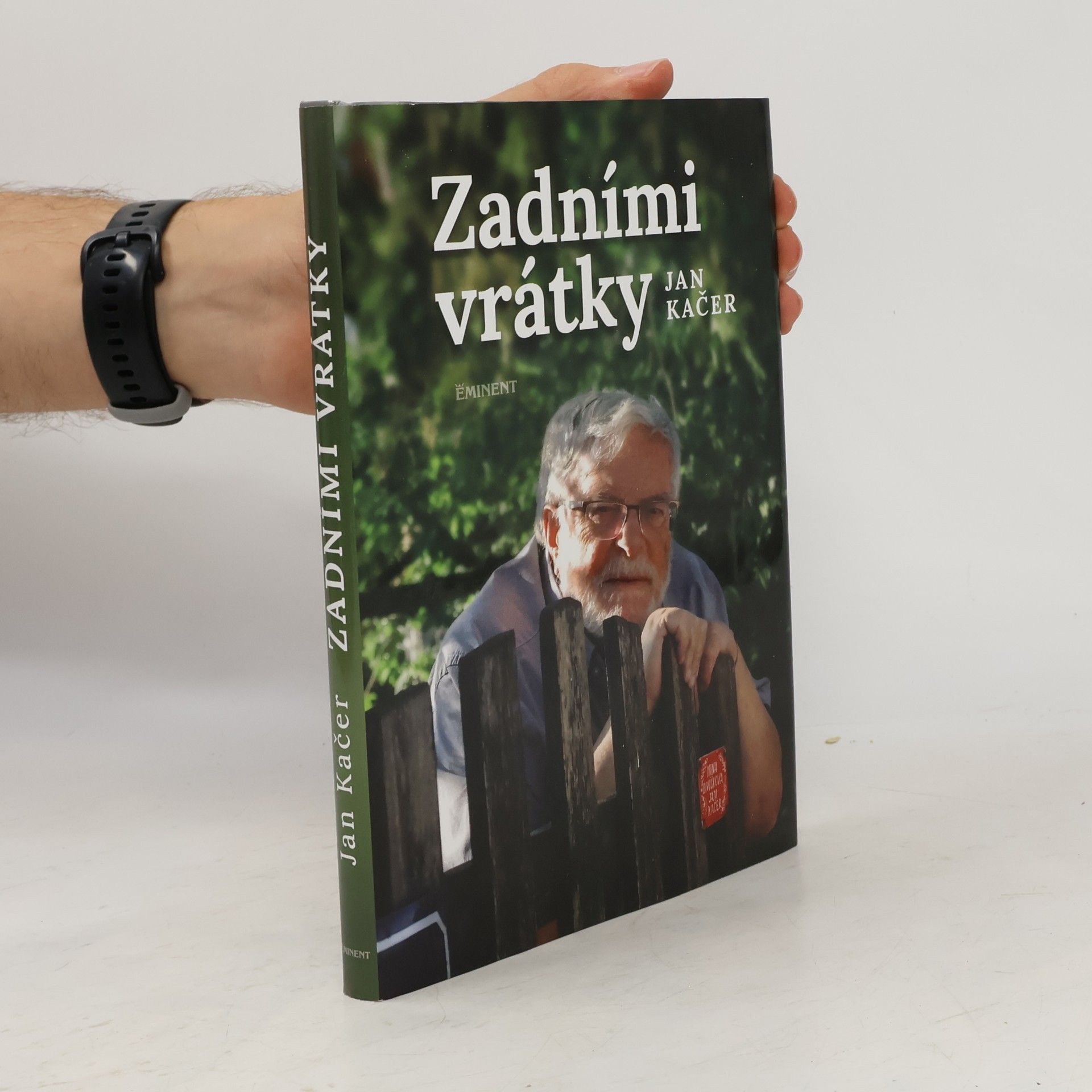 Jan Kačer Zadními vrátky